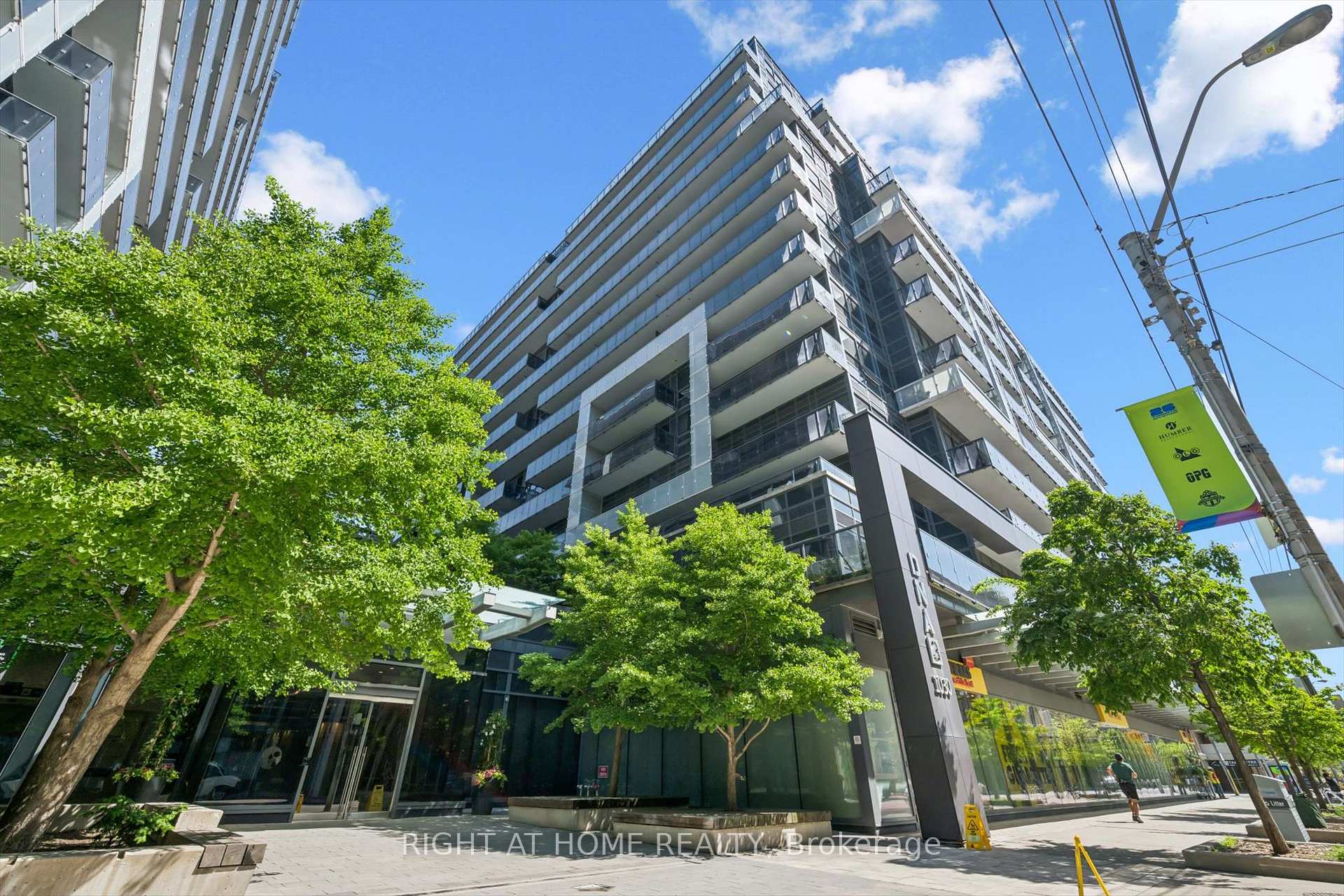 Front of Unit 418, 1030 King Street W