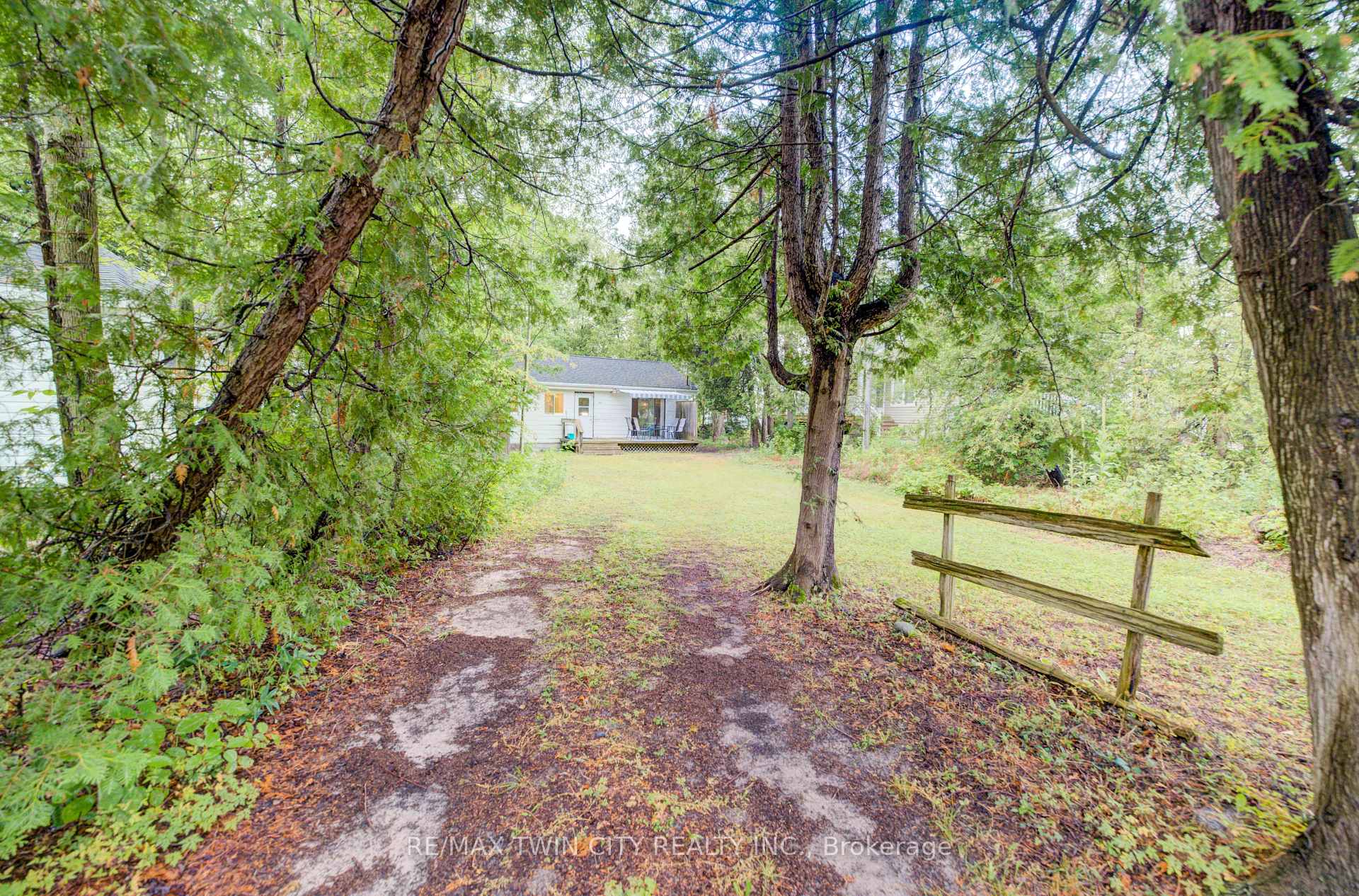 Photo 5 of 757 Victoria Road, Huron-Kinloss — HOMEH