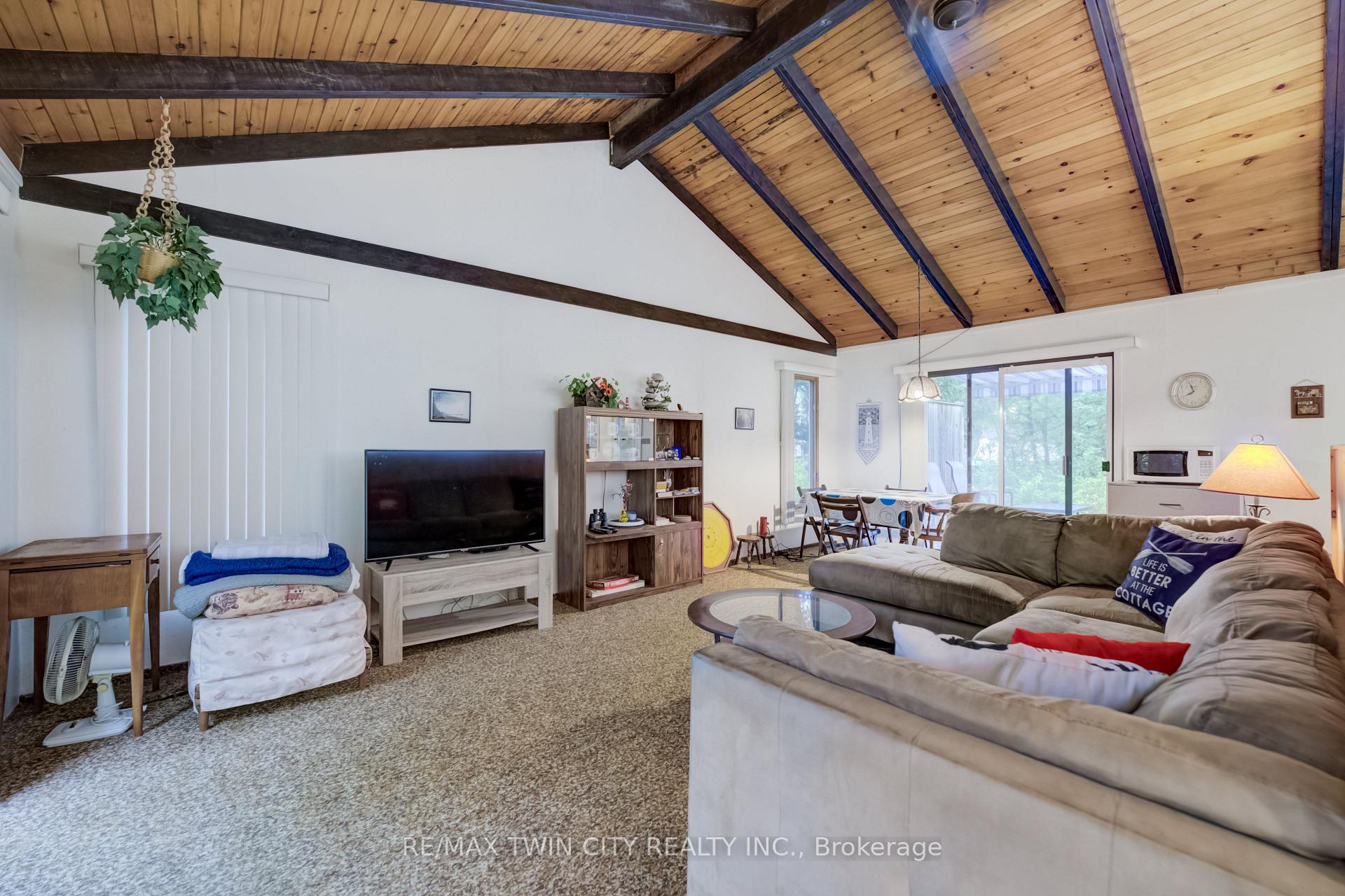 Photo 15 of 757 Victoria Road, Huron-Kinloss — HOMEH
