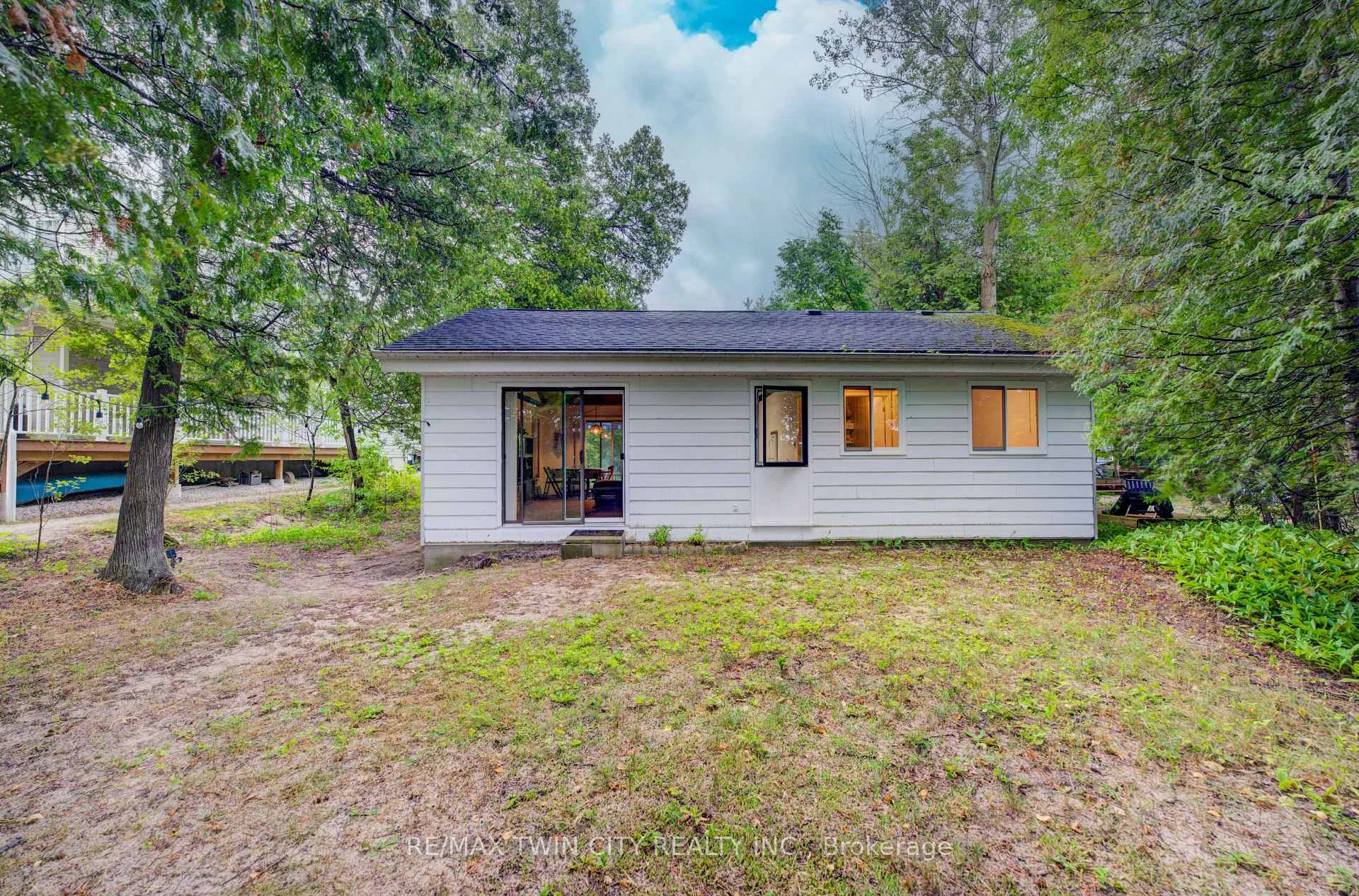 Photo 6 of 757 Victoria Road, Huron-Kinloss — HOMEH