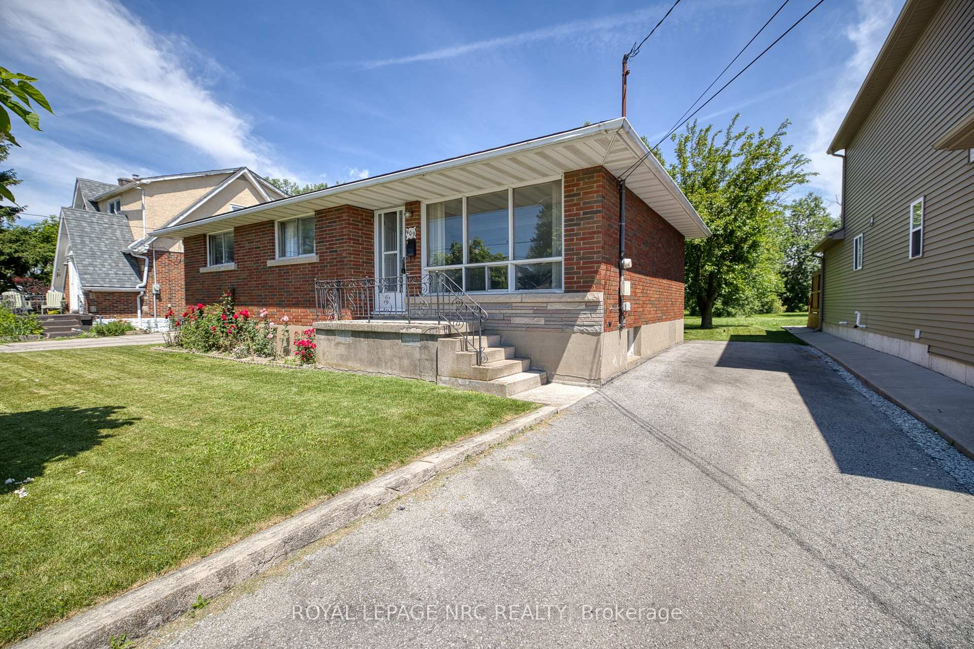Photo 3 of 409 Broadway Avenue, Welland, Broadway — HOMEH