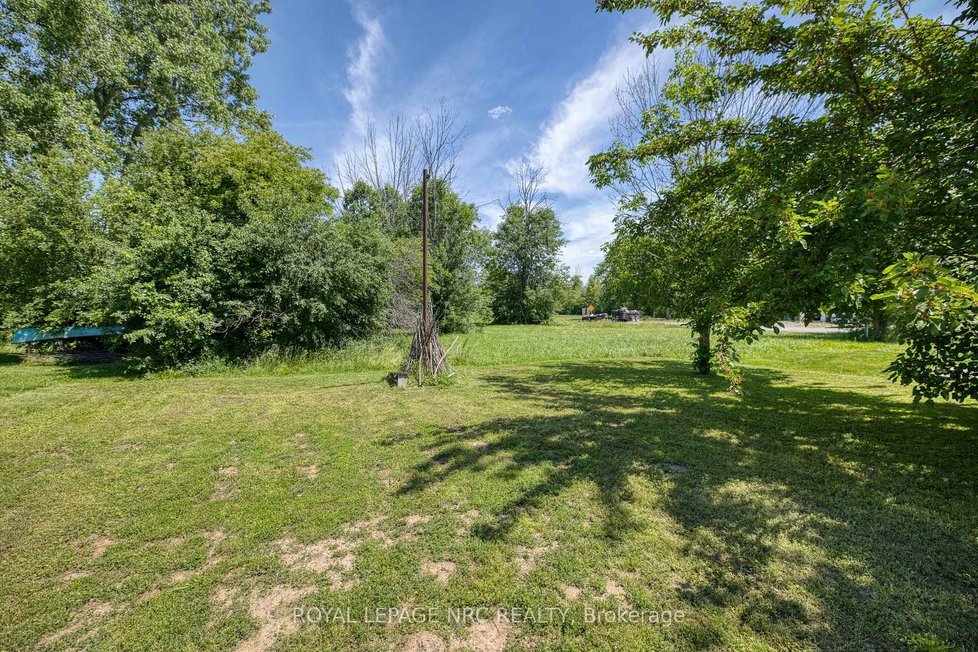 Photo 10 of 409 Broadway Avenue, Welland, Broadway — HOMEH