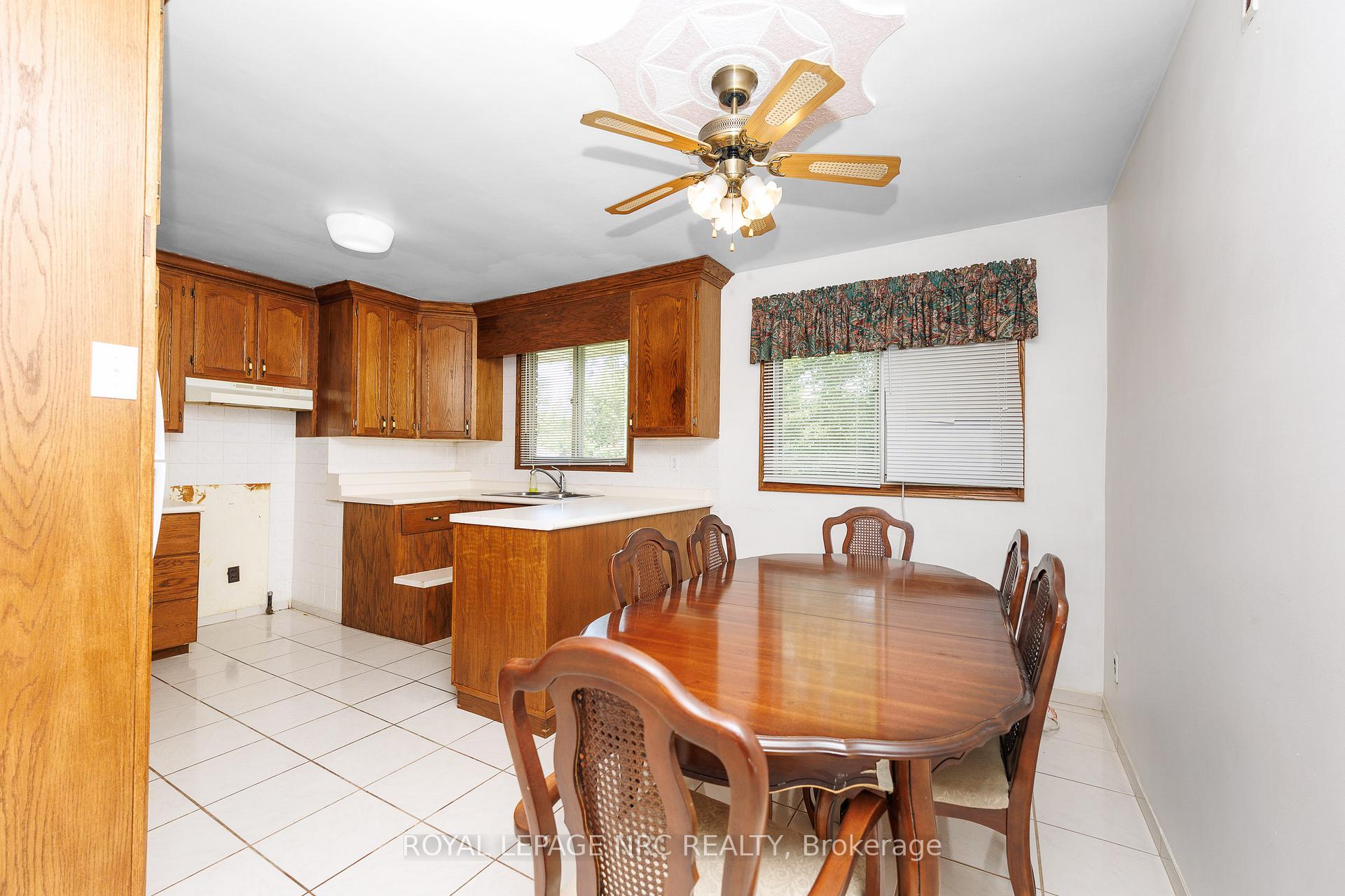 Photo 14 of 409 Broadway Avenue, Welland, Broadway — HOMEH