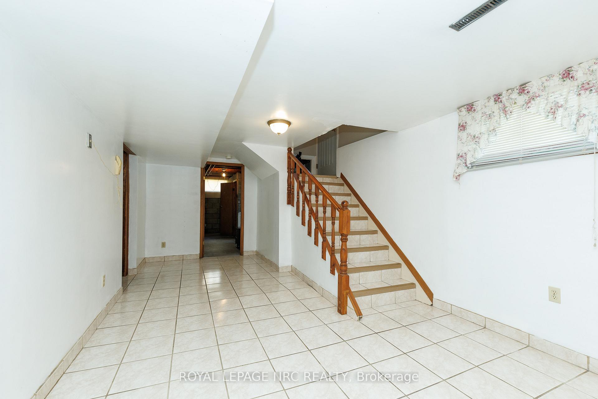 Photo 18 of 409 Broadway Avenue, Welland, Broadway — HOMEH