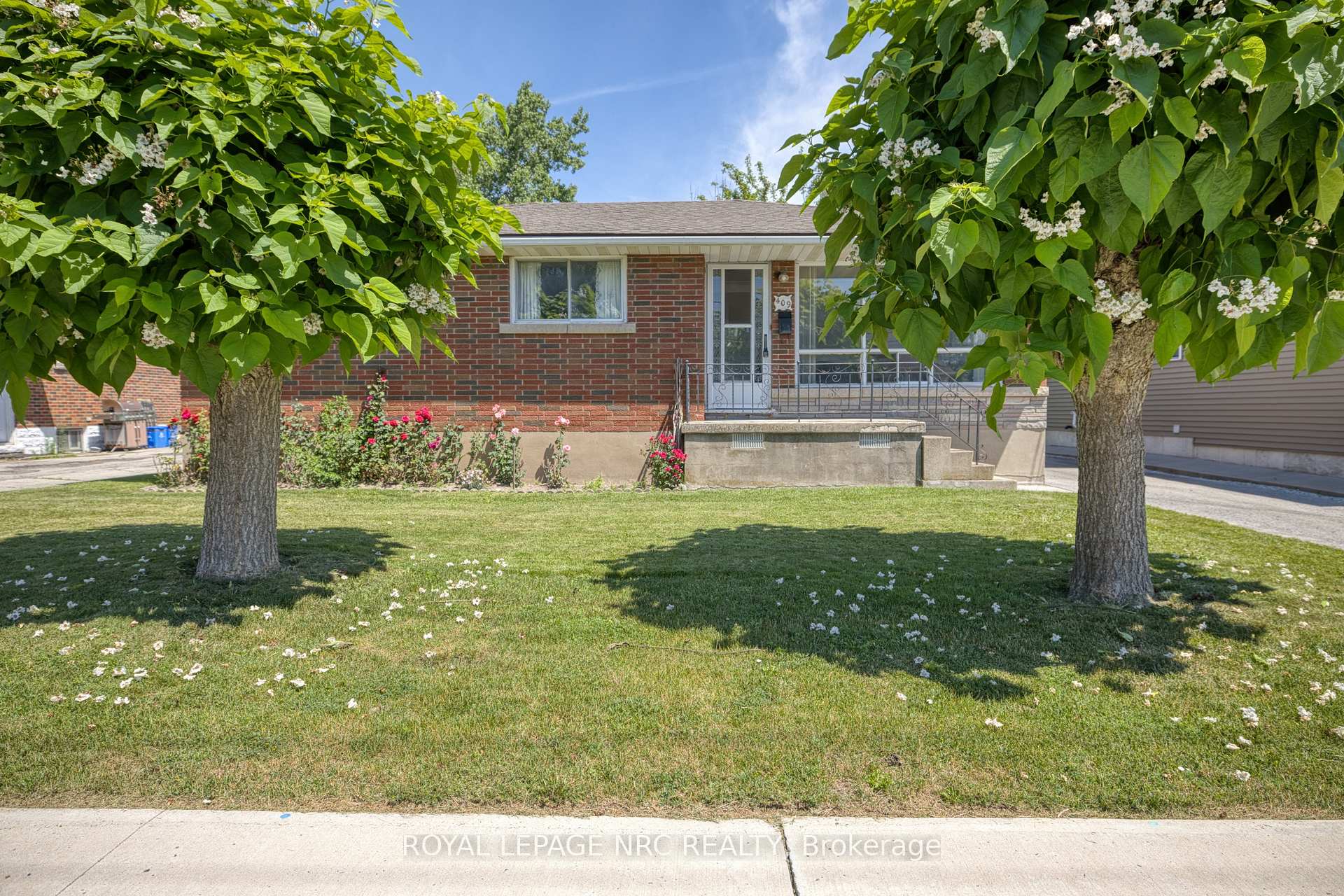 Photo 24 of 409 Broadway Avenue, Welland, Broadway — HOMEH
