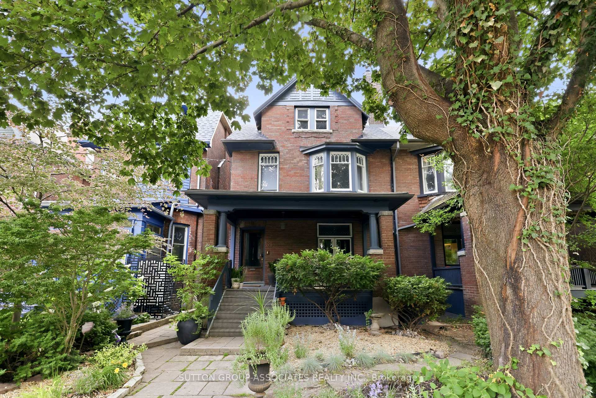 Photo 1 of 33 Albany Avenue, Toronto, The Annex — HOMEH