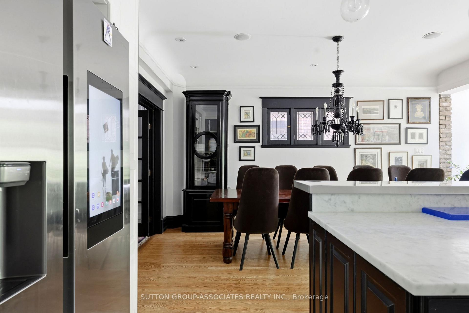 Photo 12 of 33 Albany Avenue, Toronto, The Annex — HOMEH