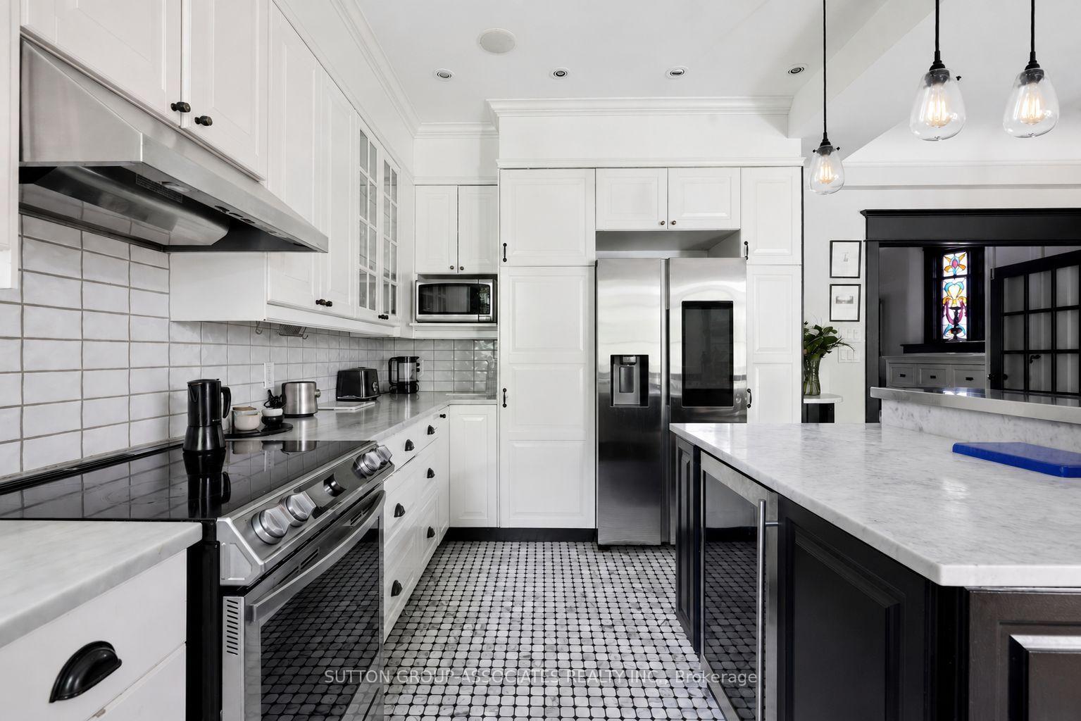 Photo 14 of 33 Albany Avenue, Toronto, The Annex — HOMEH