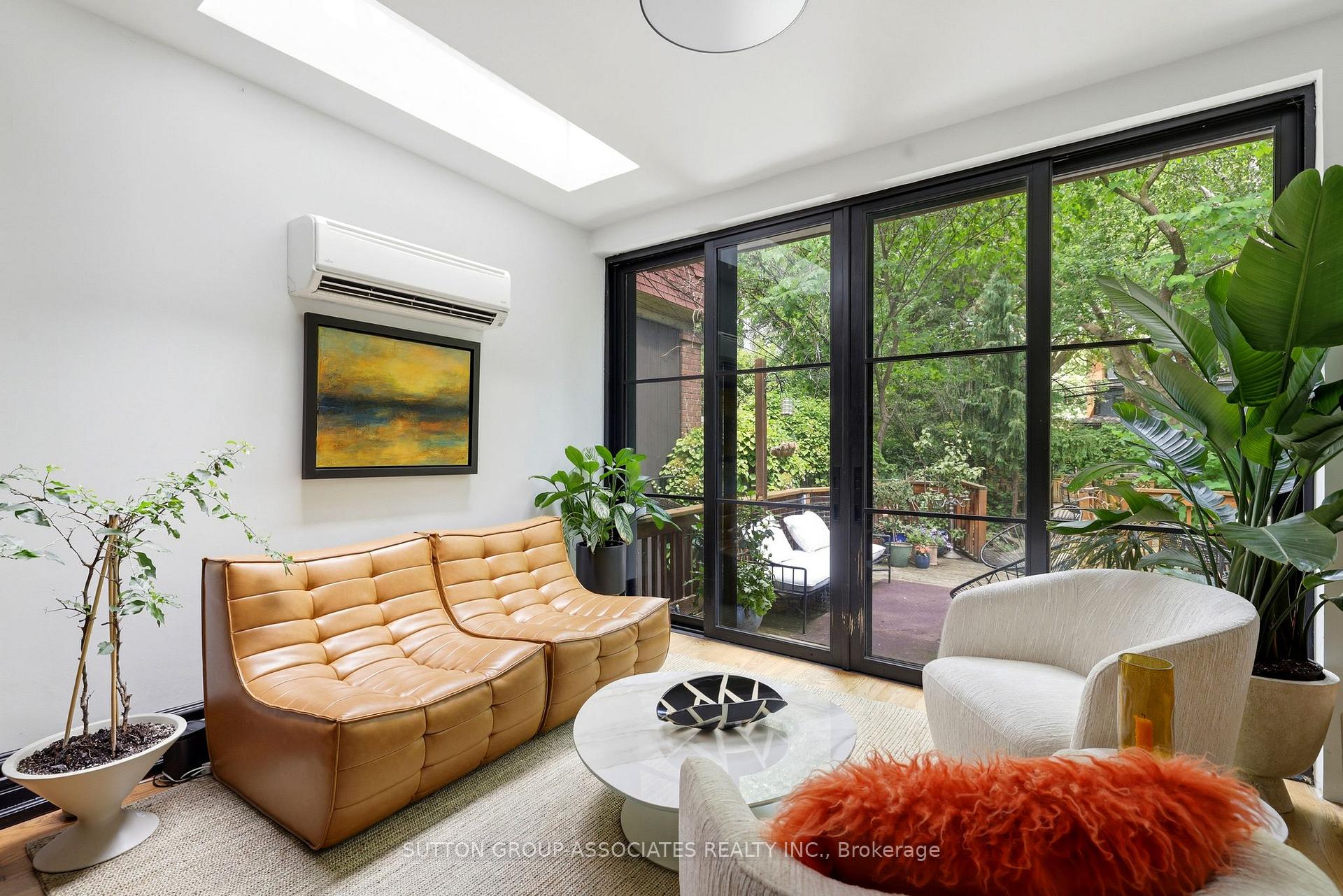 Photo 15 of 33 Albany Avenue, Toronto, The Annex — HOMEH