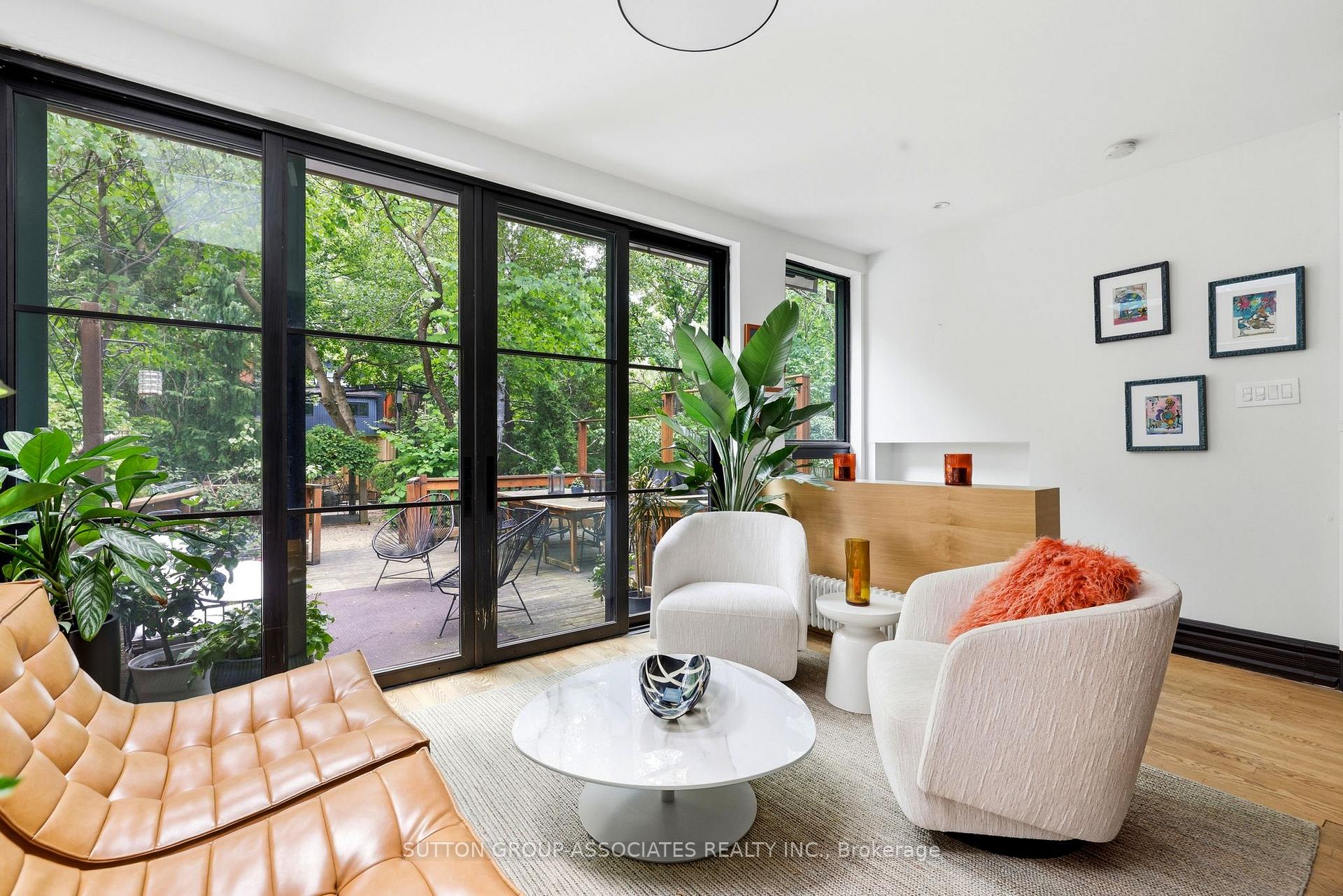Photo 17 of 33 Albany Avenue, Toronto, The Annex — HOMEH