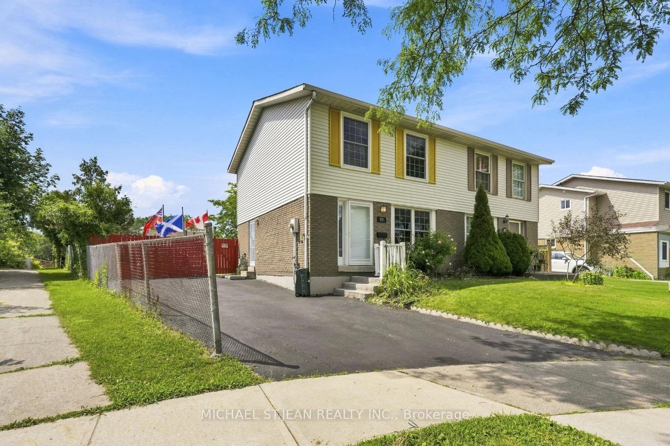 Photo 3 of 31 Belleau Street, Hamilton, Stoney Creek — HOMEH