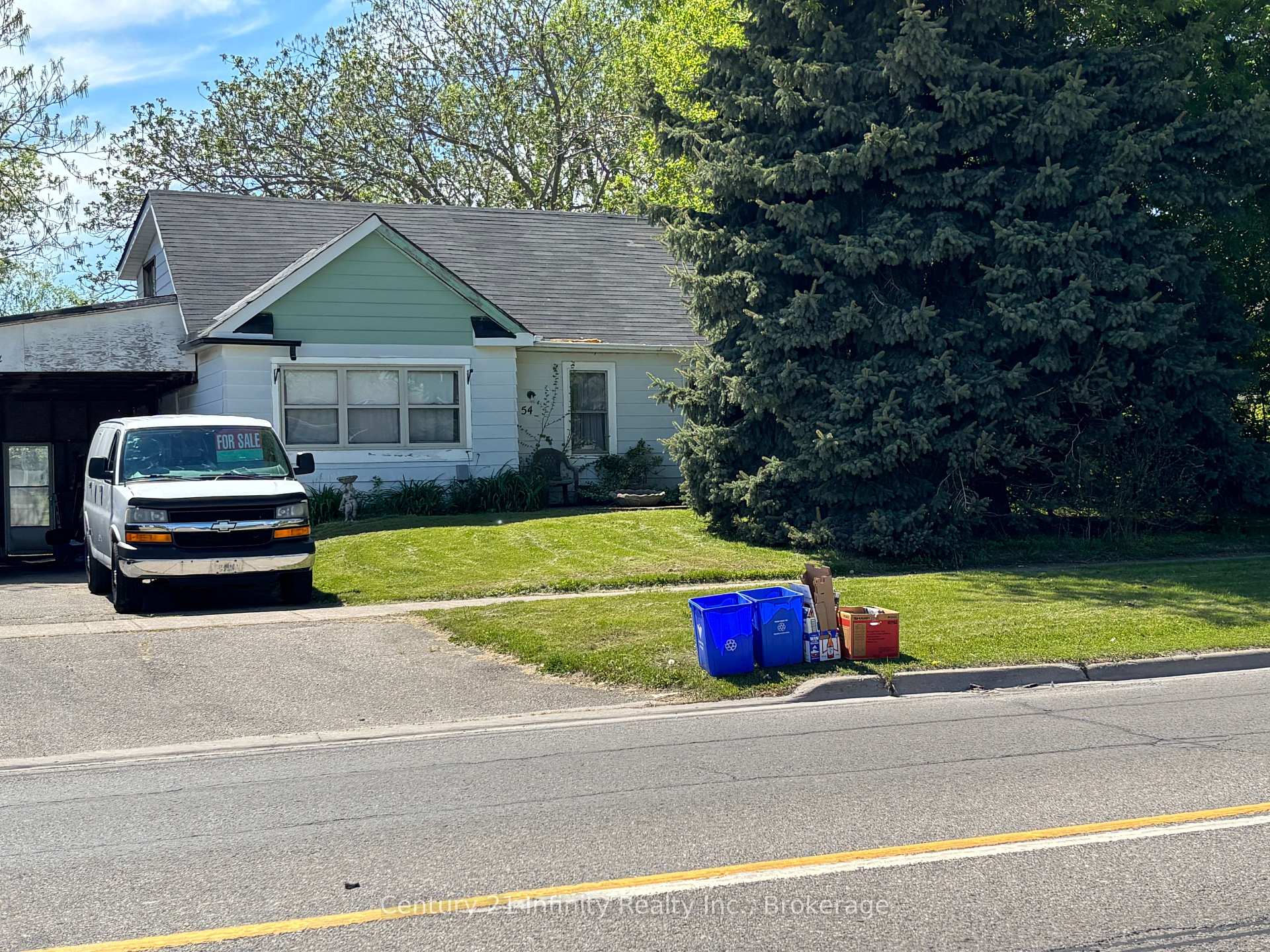 Photo 5 of 54 Townline Road S, Oshawa, Donevan — HOMEH