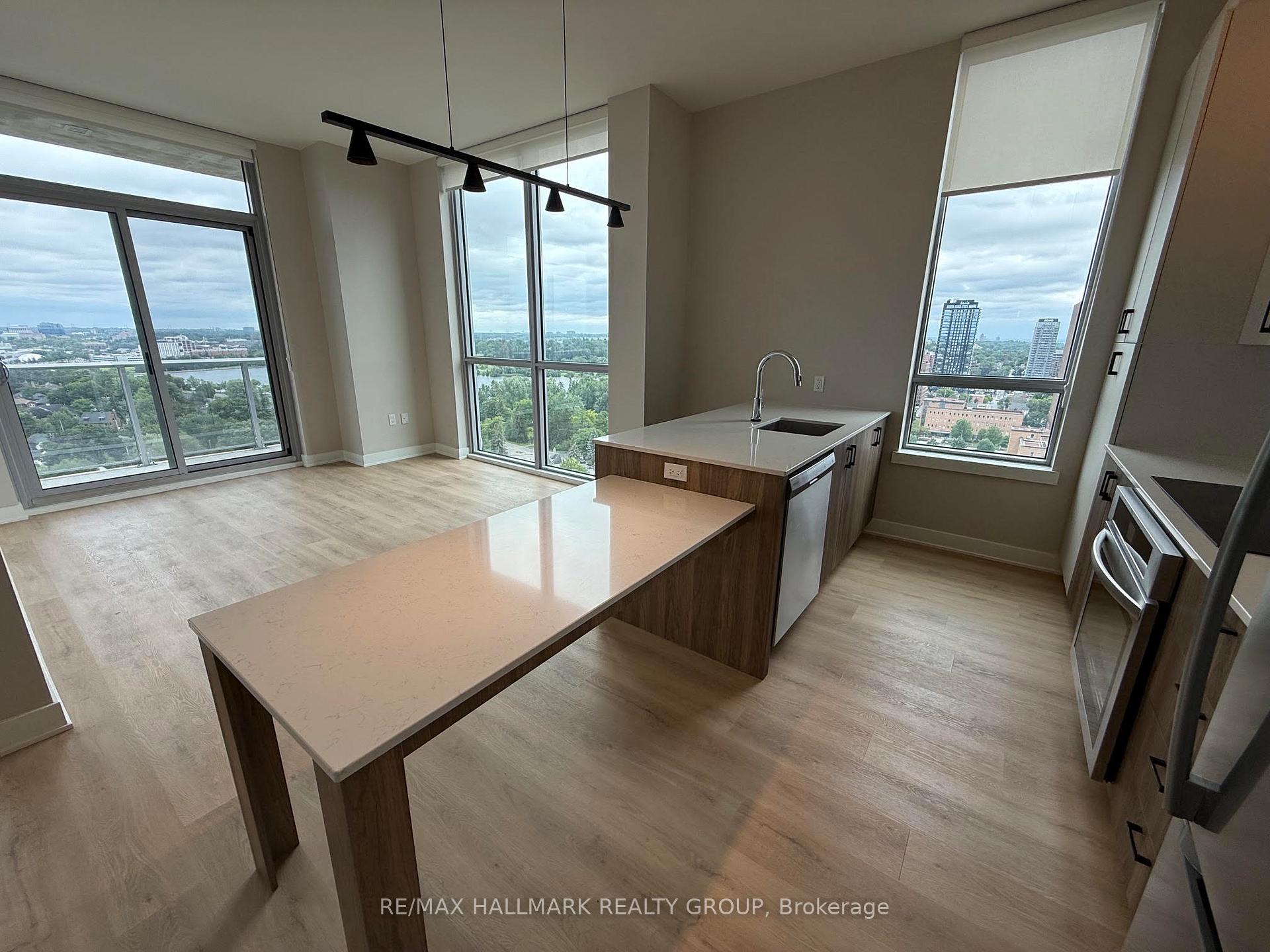 Photo 2 of Unit 1504, 275 Carling Avenue, Ottawa, West Centre Town — HOMEH