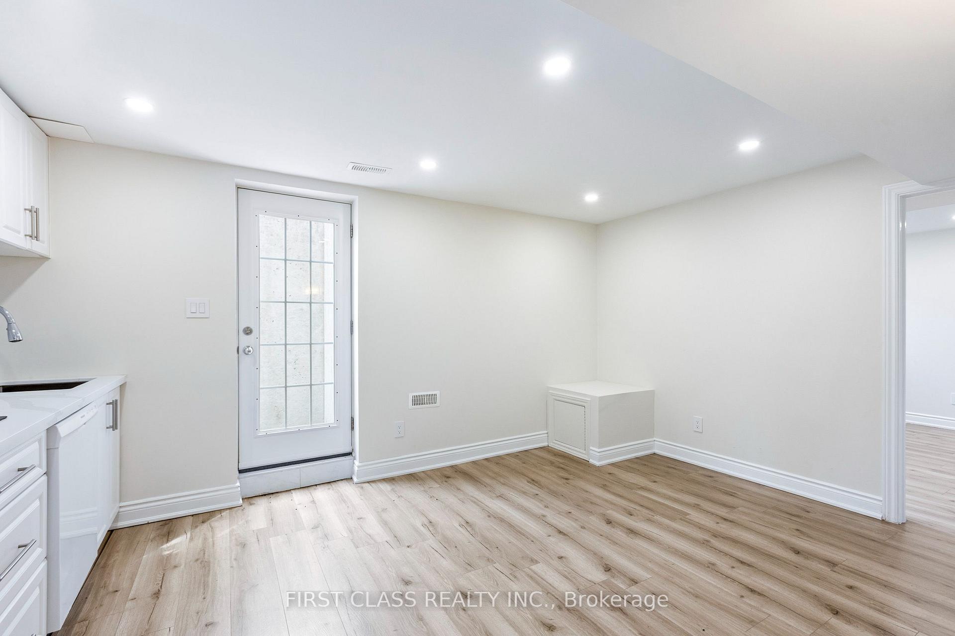 Photo 4 of 802 Yates Drive, Milton, Coates — HOMEH