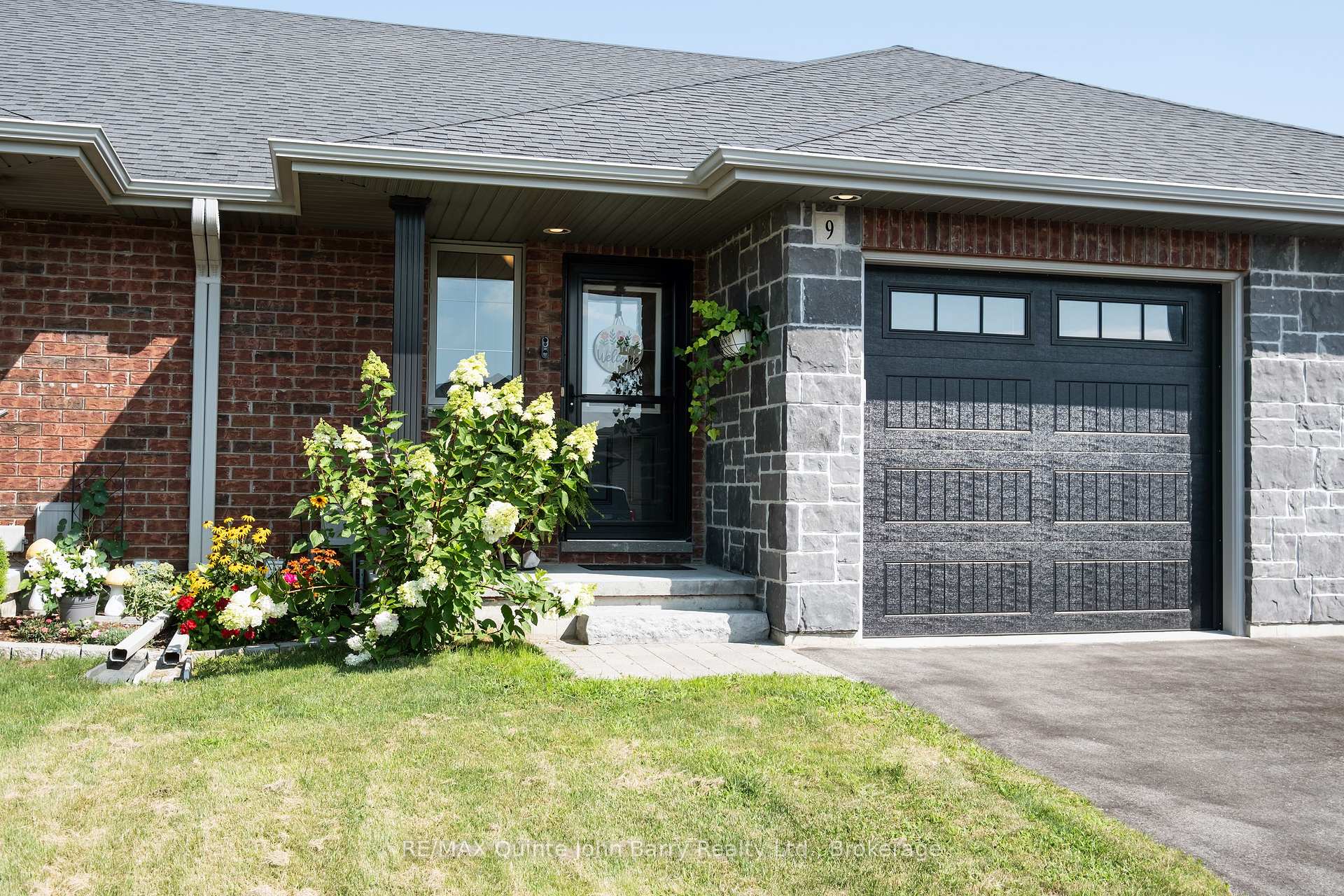 Photo 2 of 9 McIntosh Crescent, Quinte West, Murray Ward — HOMEH