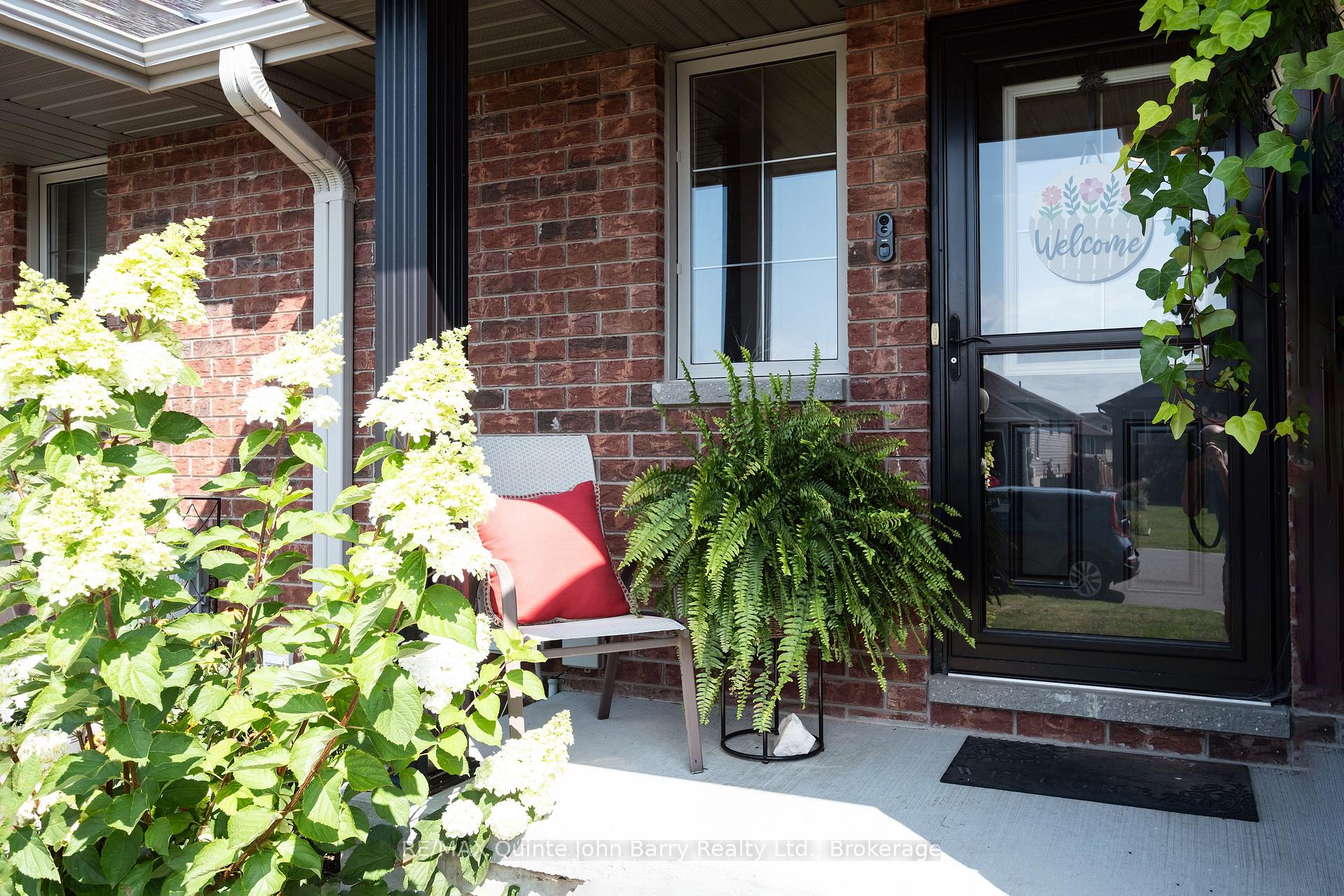 Photo 3 of 9 McIntosh Crescent, Quinte West, Murray Ward — HOMEH