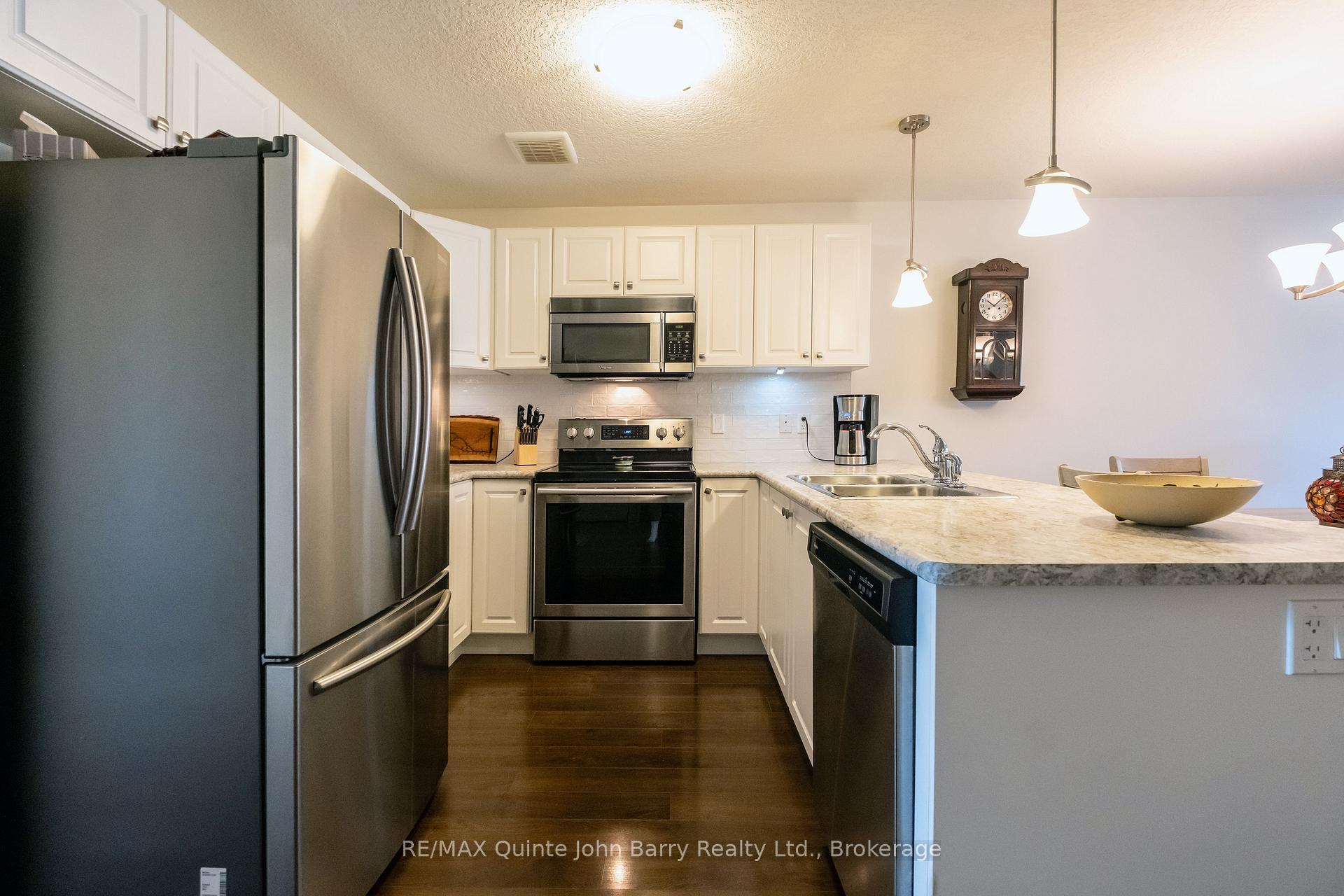 Photo 7 of 9 McIntosh Crescent, Quinte West, Murray Ward — HOMEH