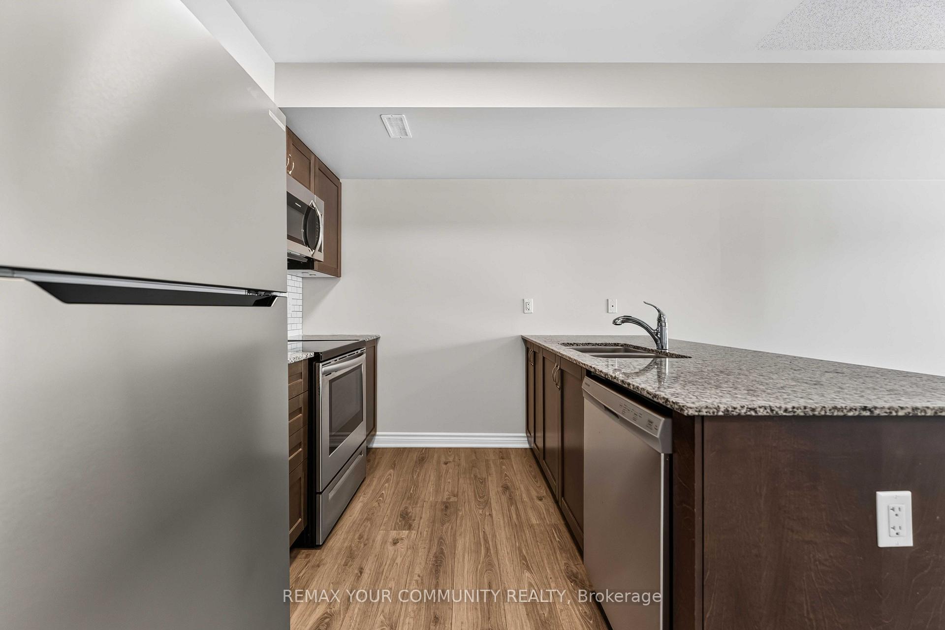 Photo 6 of 2250 Watercolours Way, Ottawa, Barrhaven - Half Moon Bay — HOMEH