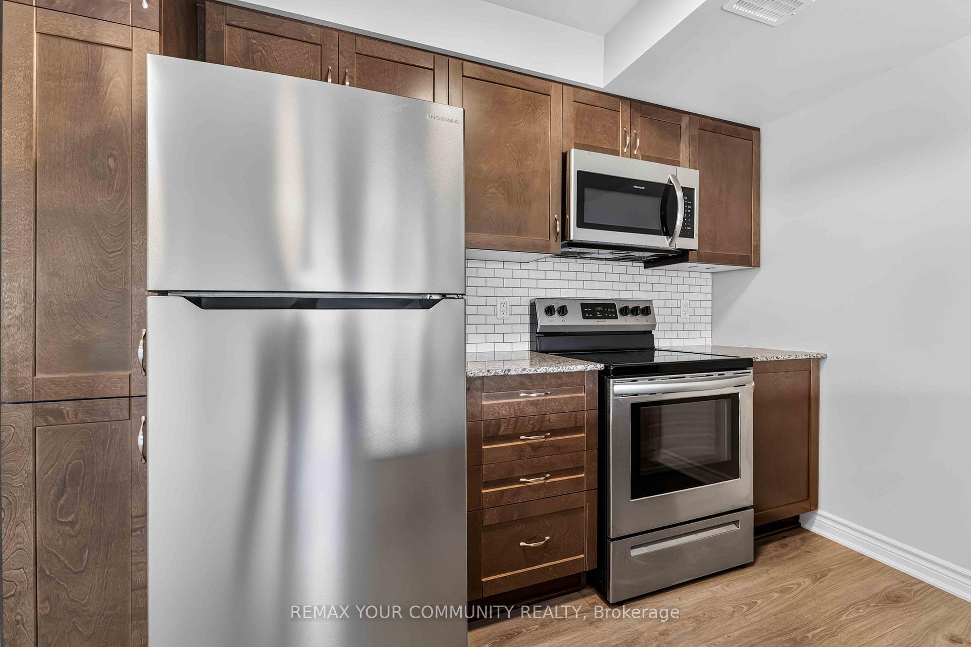 Photo 7 of 2250 Watercolours Way, Ottawa, Barrhaven - Half Moon Bay — HOMEH