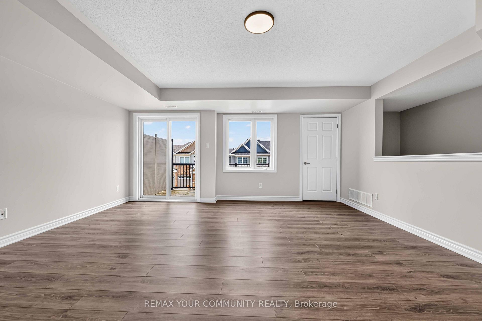 Photo 8 of 2250 Watercolours Way, Ottawa, Barrhaven - Half Moon Bay — HOMEH