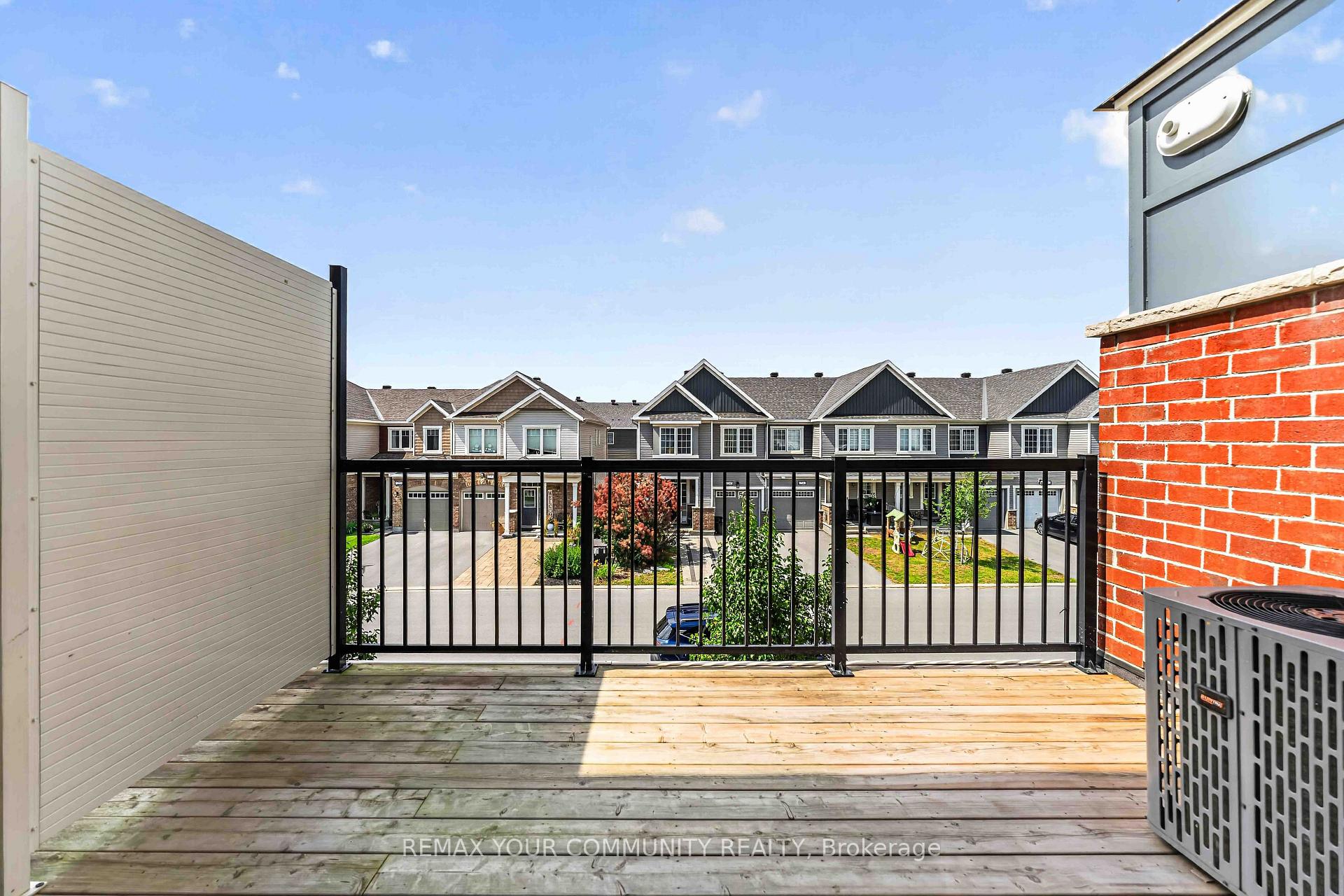 Photo 13 of 2250 Watercolours Way, Ottawa, Barrhaven - Half Moon Bay — HOMEH
