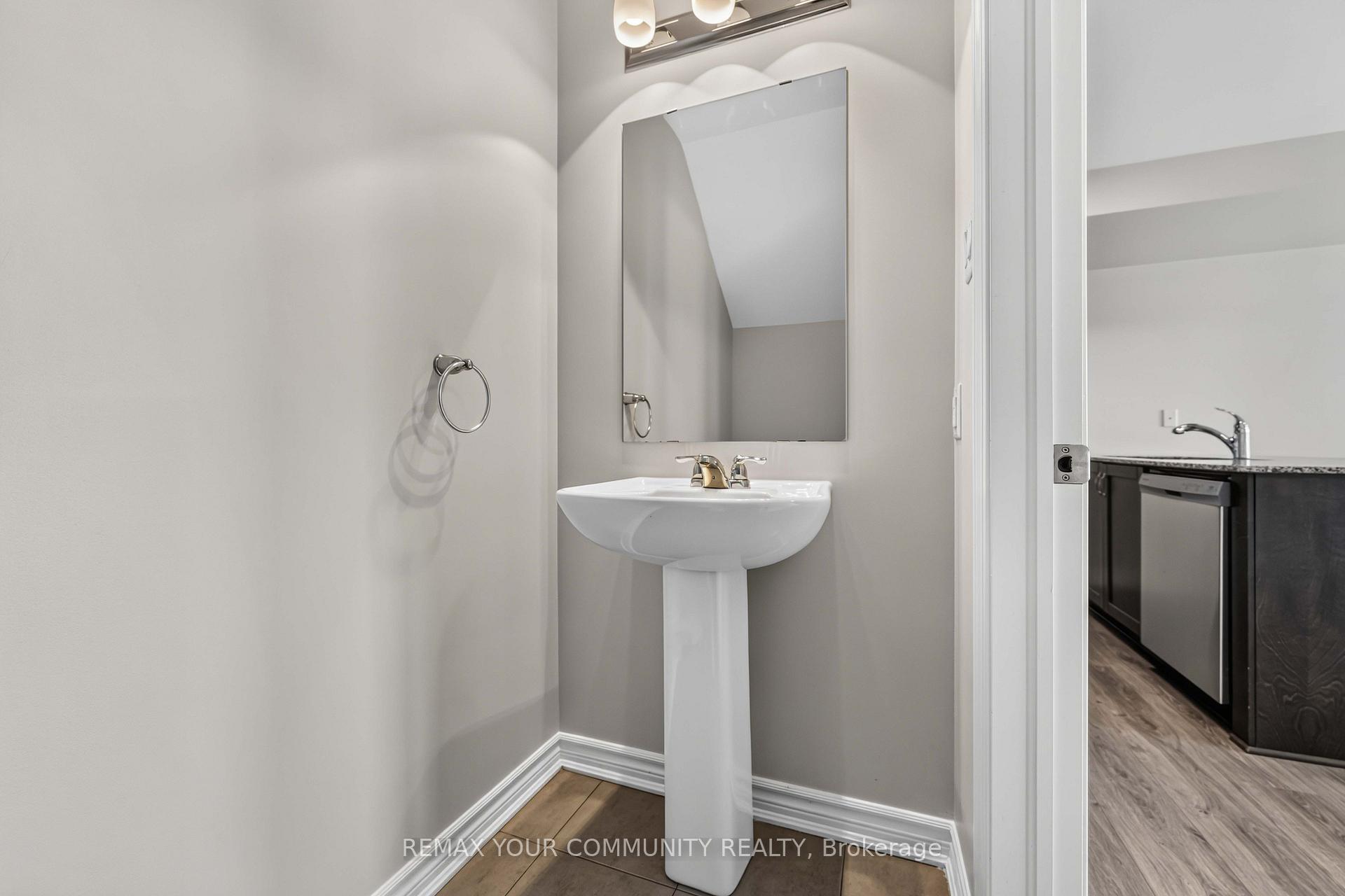 Photo 15 of 2250 Watercolours Way, Ottawa, Barrhaven - Half Moon Bay — HOMEH