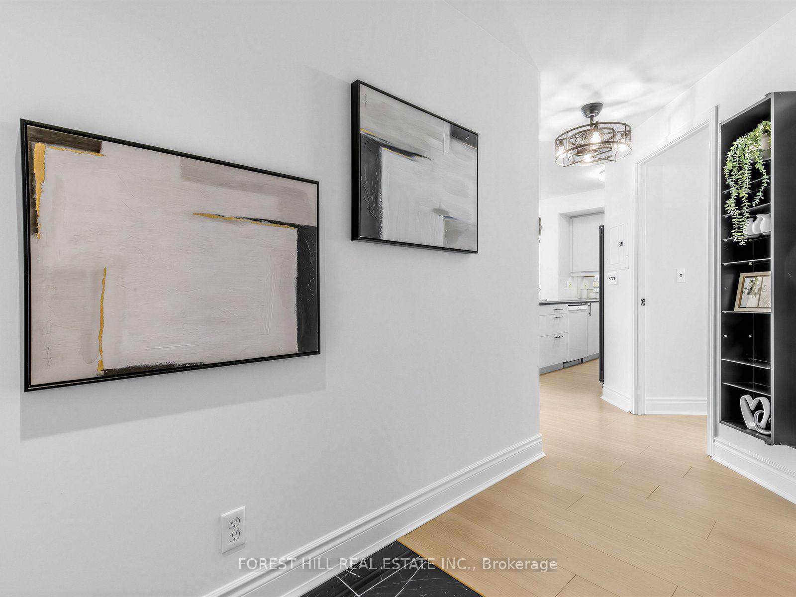 Photo 4 of Unit 303, 20 Collier Street, Toronto, Rosedale-Moore Park — HOMEH