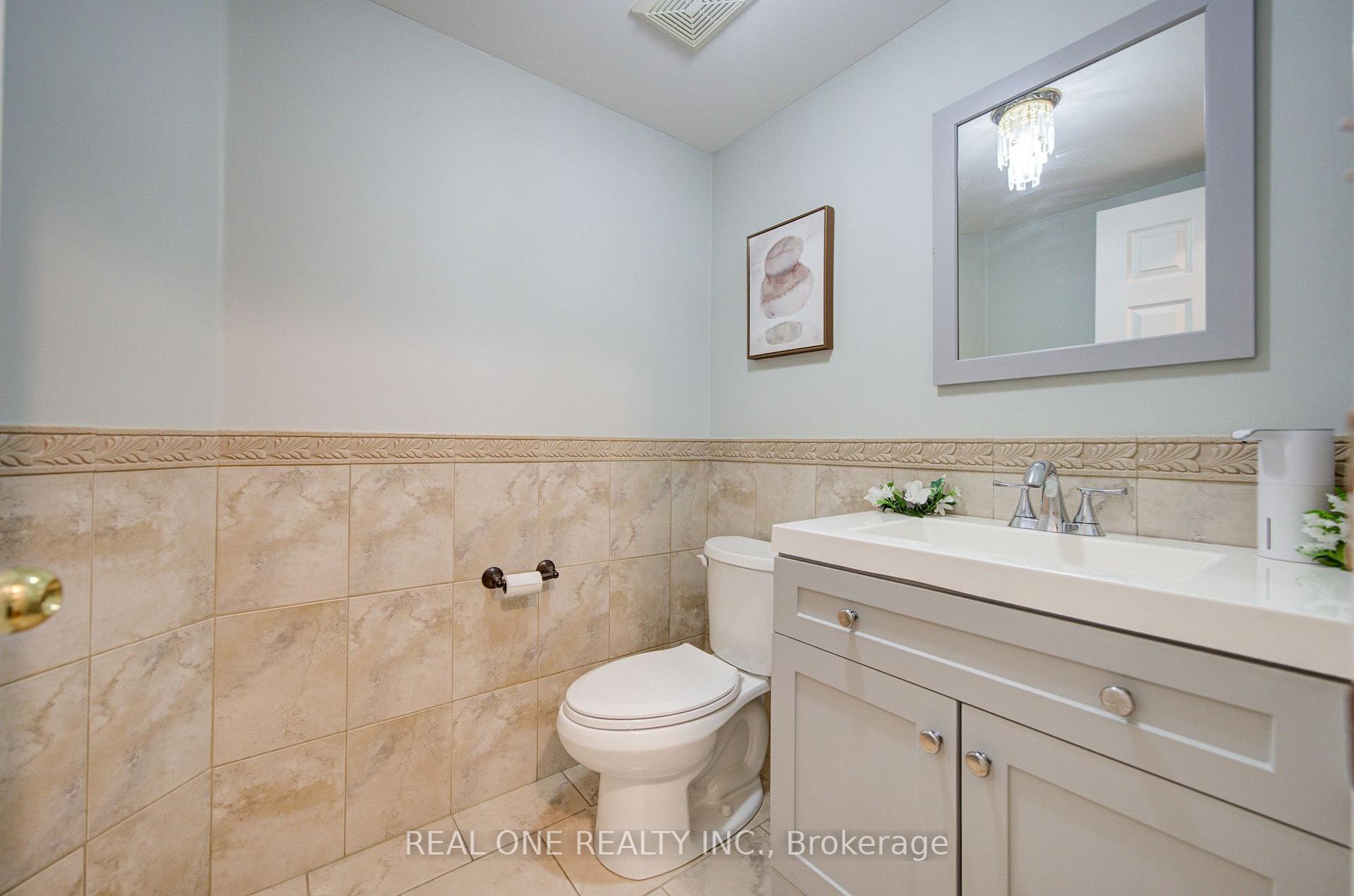 Photo 9 of 191 Drummond Drive, Vaughan, Maple — HOMEH