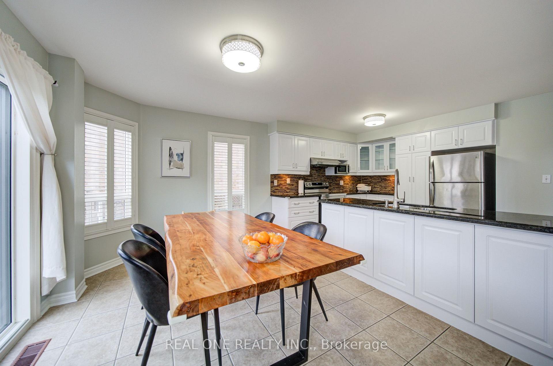 Photo 13 of 191 Drummond Drive, Vaughan, Maple — HOMEH