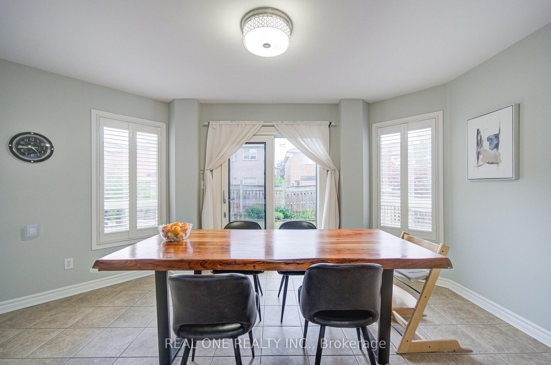 Photo 14 of 191 Drummond Drive, Vaughan, Maple — HOMEH