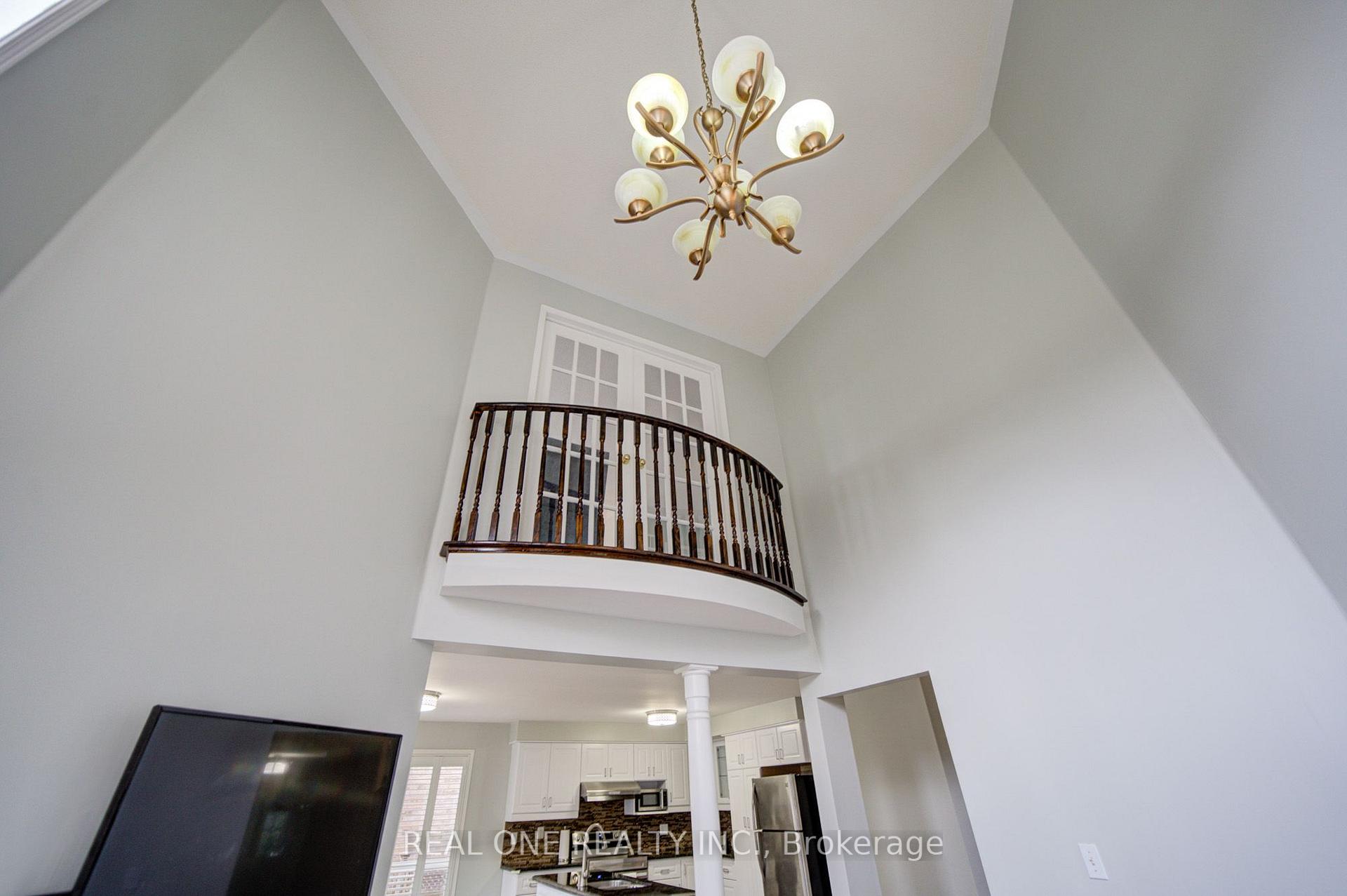 Photo 17 of 191 Drummond Drive, Vaughan, Maple — HOMEH