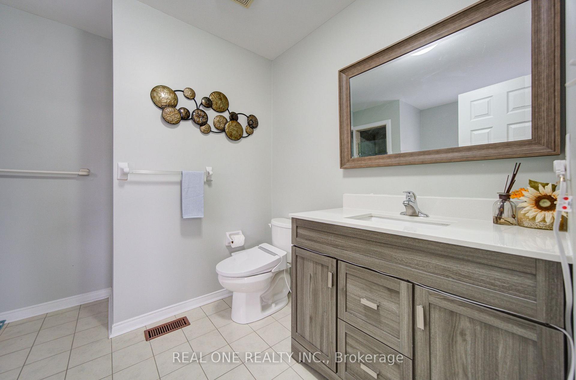 Photo 22 of 191 Drummond Drive, Vaughan, Maple — HOMEH