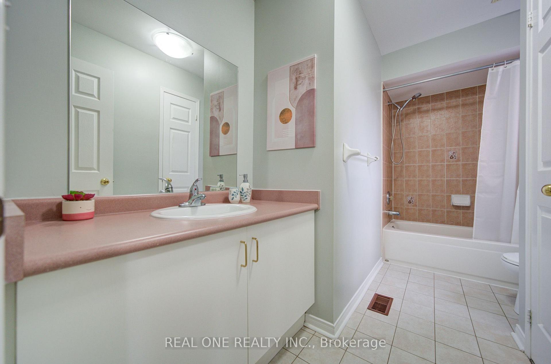 Photo 27 of 191 Drummond Drive, Vaughan, Maple — HOMEH