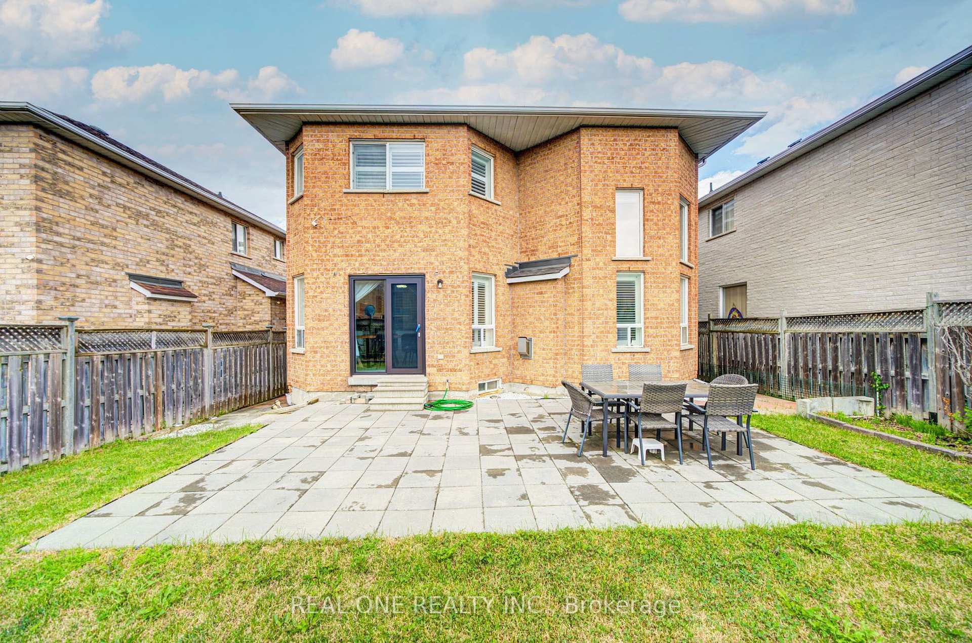 Photo 35 of 191 Drummond Drive, Vaughan, Maple — HOMEH