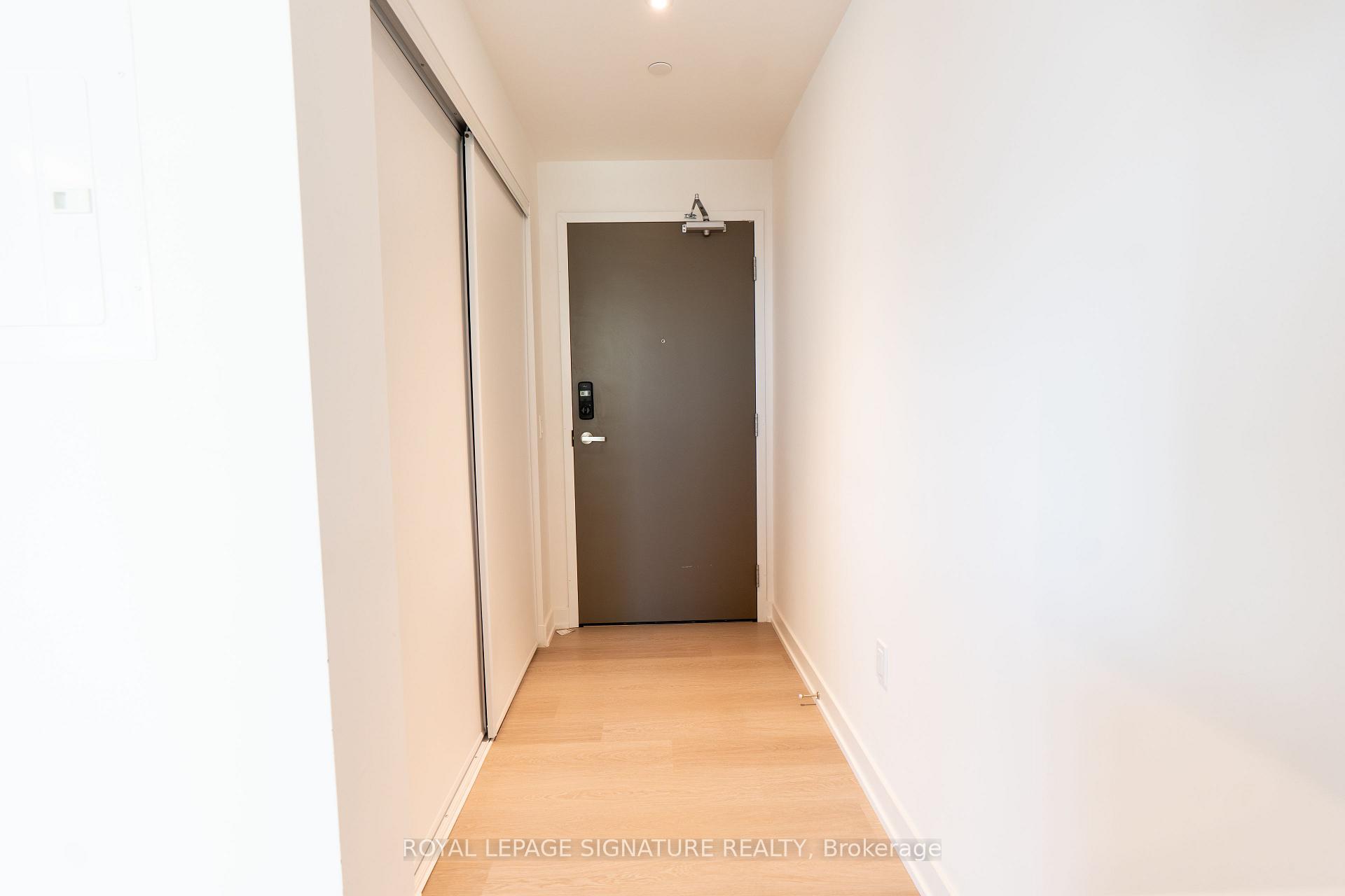 Photo 2 of Unit 1807, 448 Burnhamthorpe Road W, Mississauga, City Centre — HOMEH
