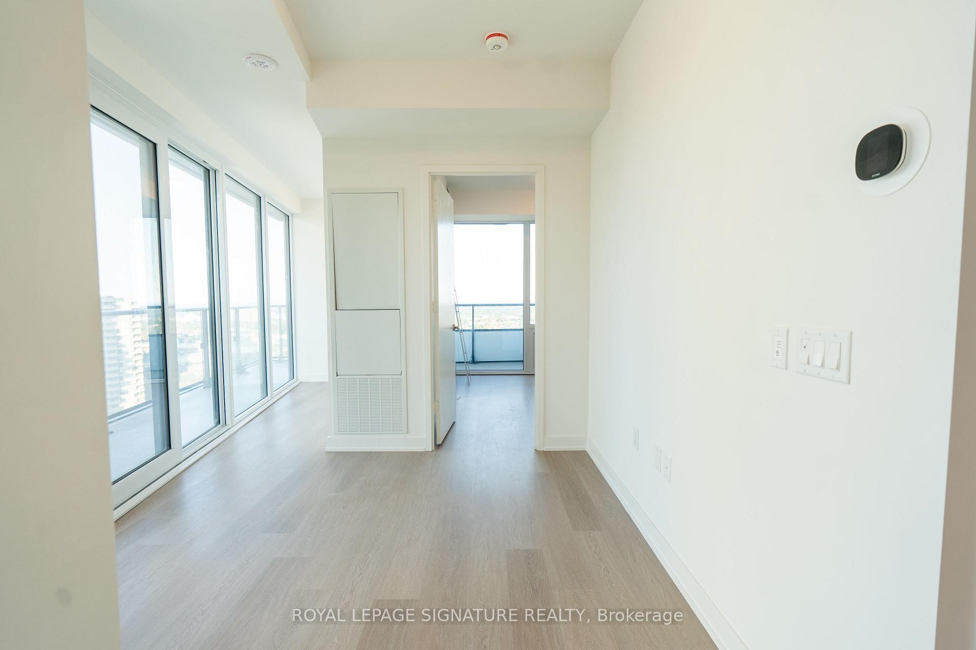 Photo 8 of Unit 1807, 448 Burnhamthorpe Road W, Mississauga, City Centre — HOMEH