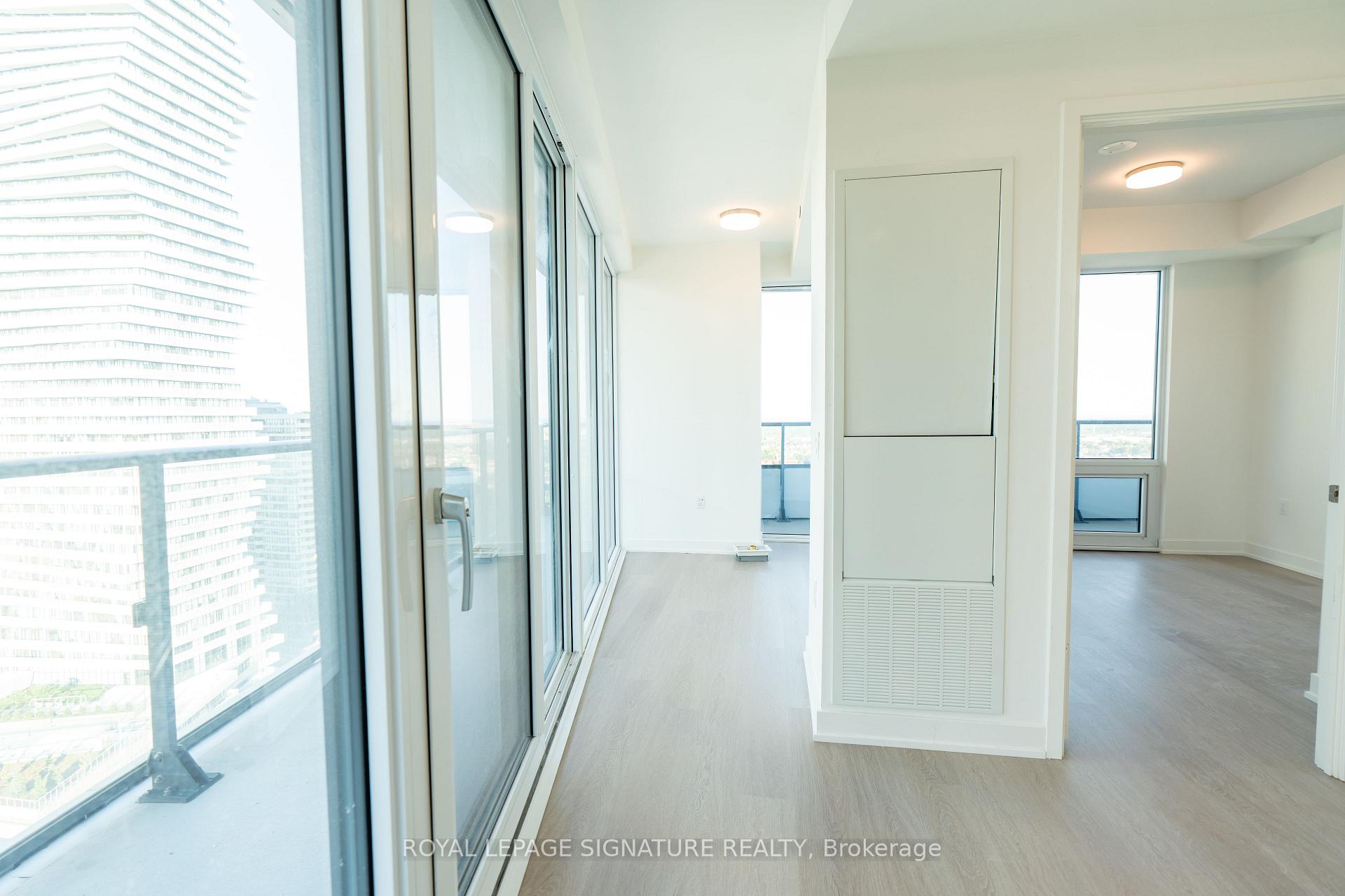 Photo 9 of Unit 1807, 448 Burnhamthorpe Road W, Mississauga, City Centre — HOMEH