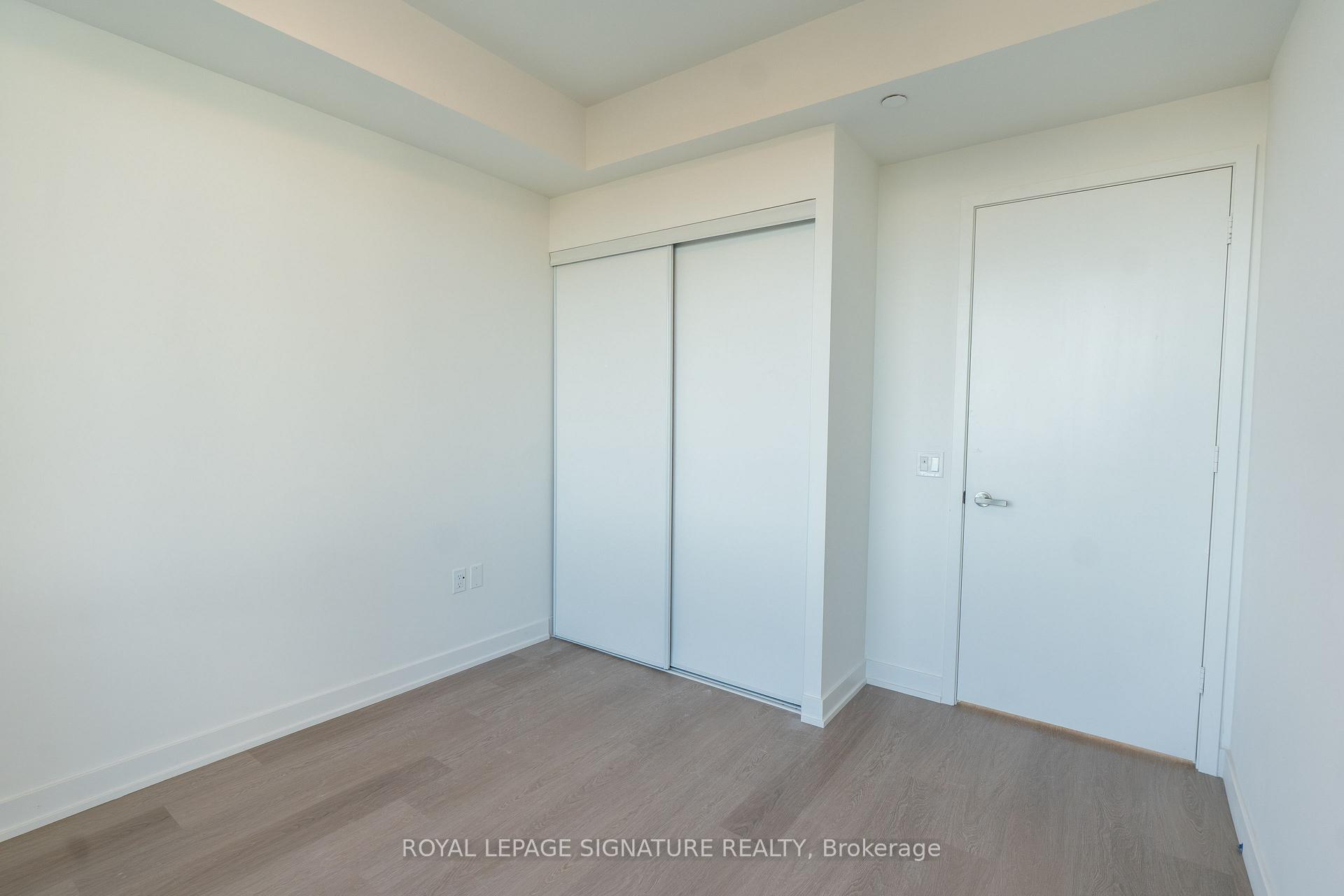Photo 15 of Unit 1807, 448 Burnhamthorpe Road W, Mississauga, City Centre — HOMEH