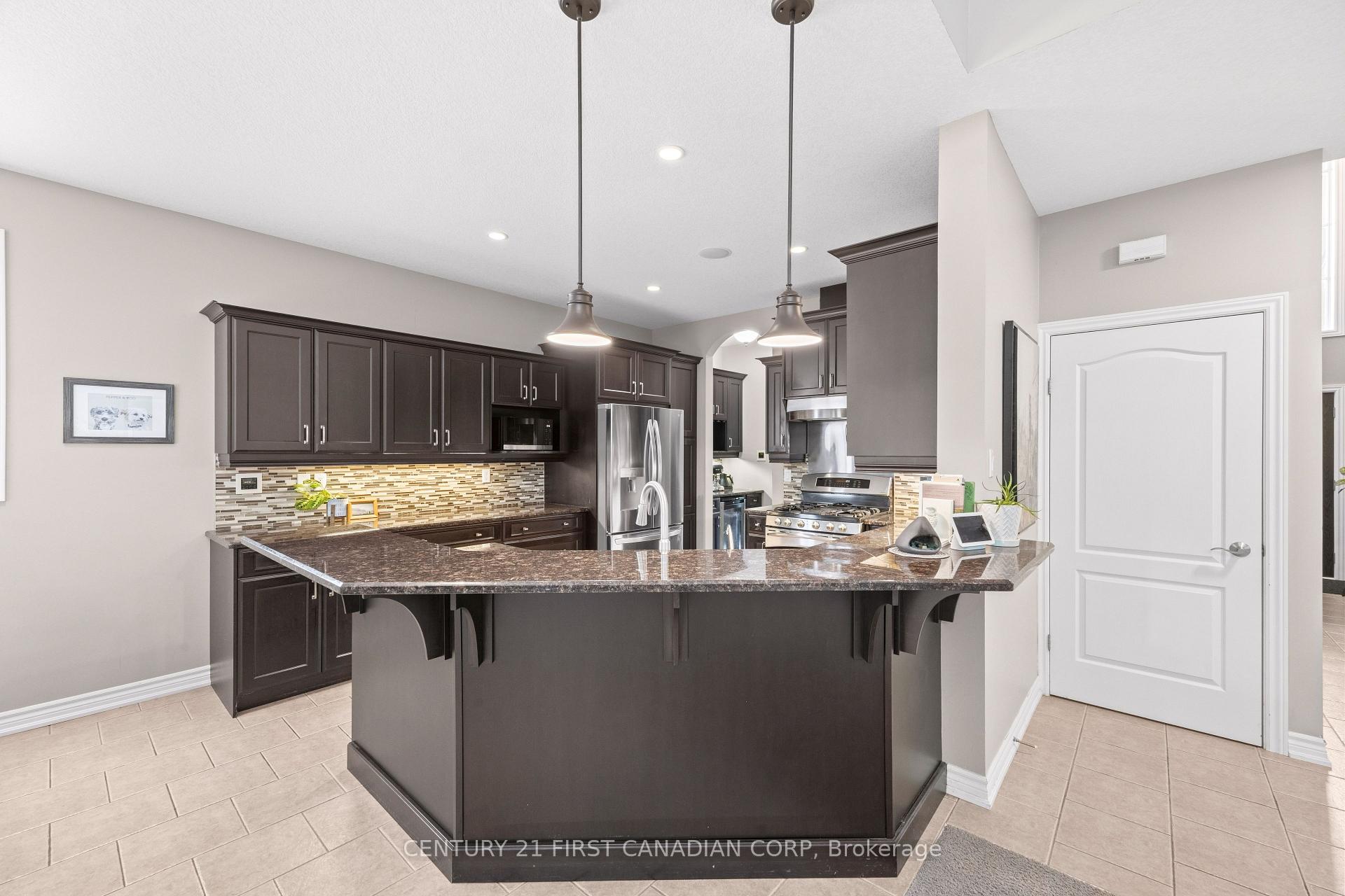 Photo 16 of 646 Redtail Trail, London, North M — HOMEH