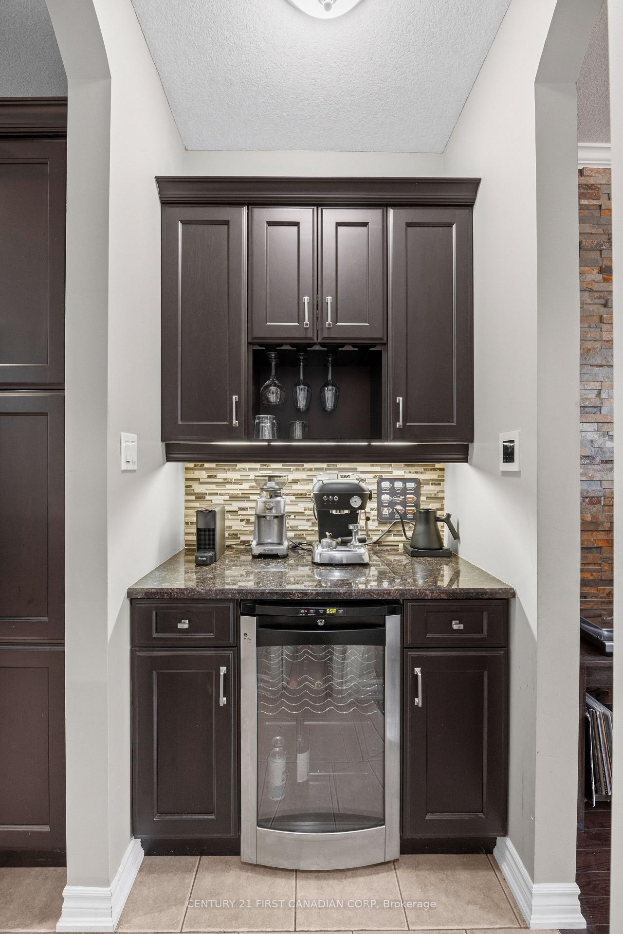 Photo 18 of 646 Redtail Trail, London, North M — HOMEH