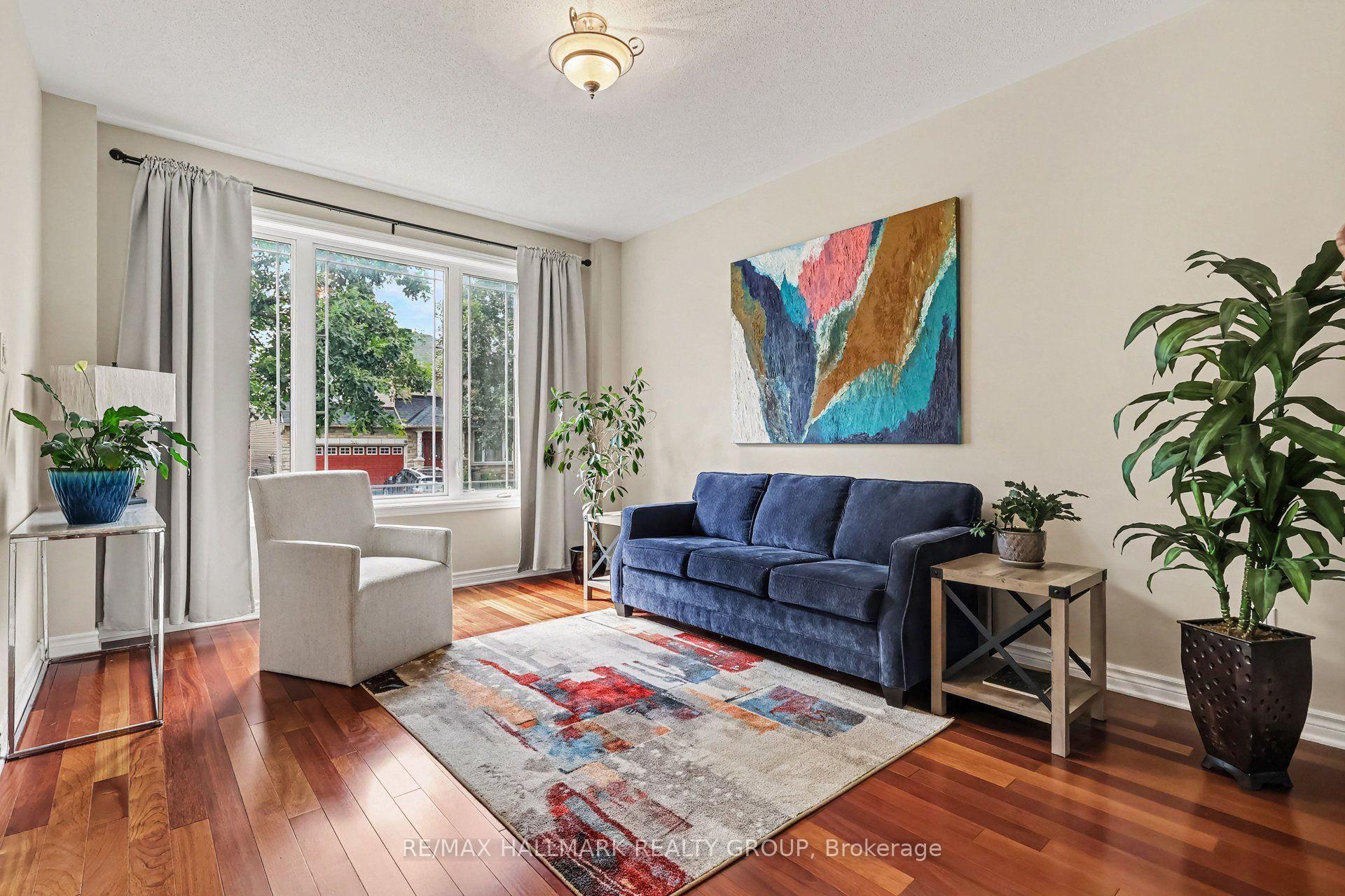 Photo 2 of 302 Grayburn Way, Ottawa, Barrhaven - Strandherd — HOMEH