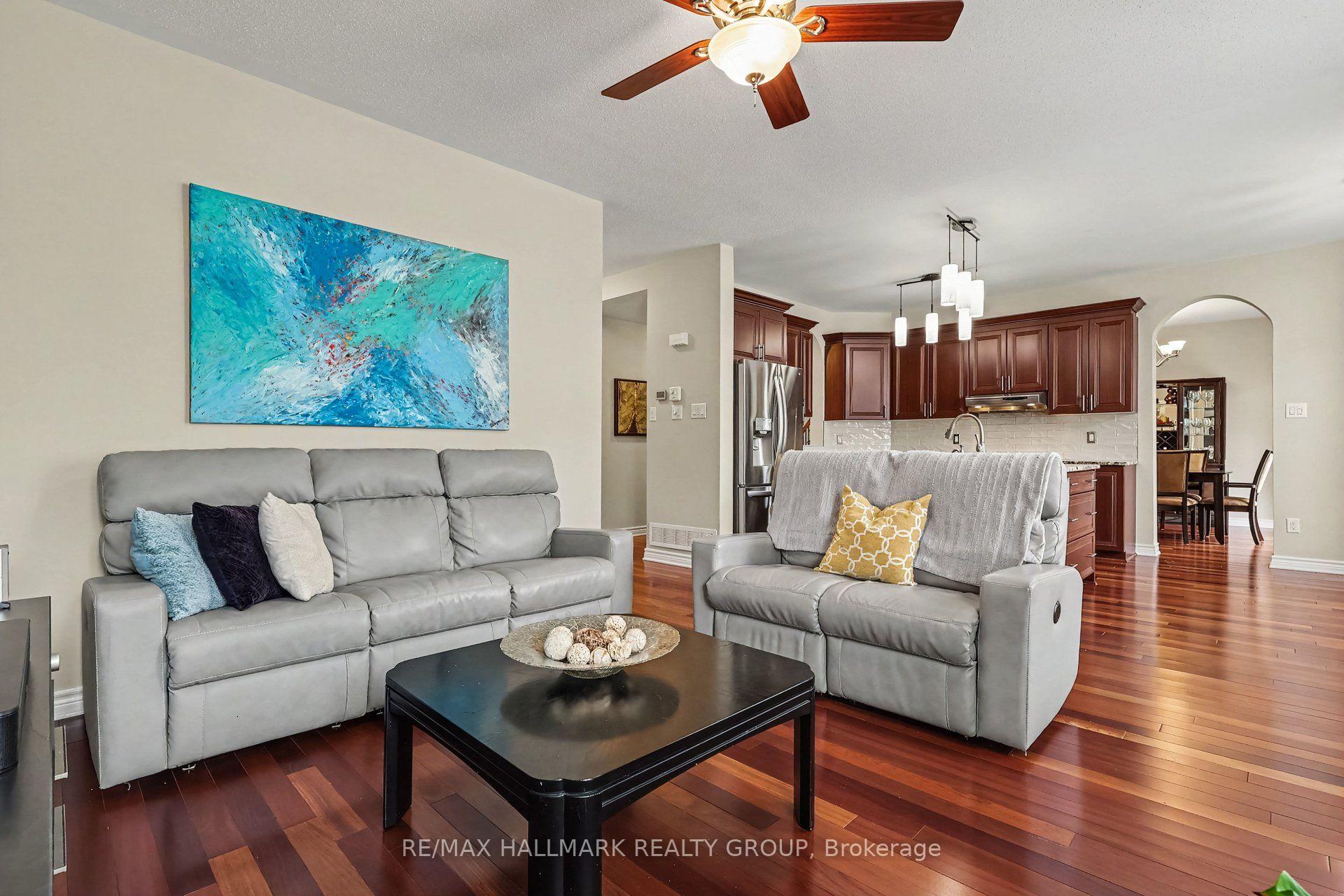 Photo 9 of 302 Grayburn Way, Ottawa, Barrhaven - Strandherd — HOMEH
