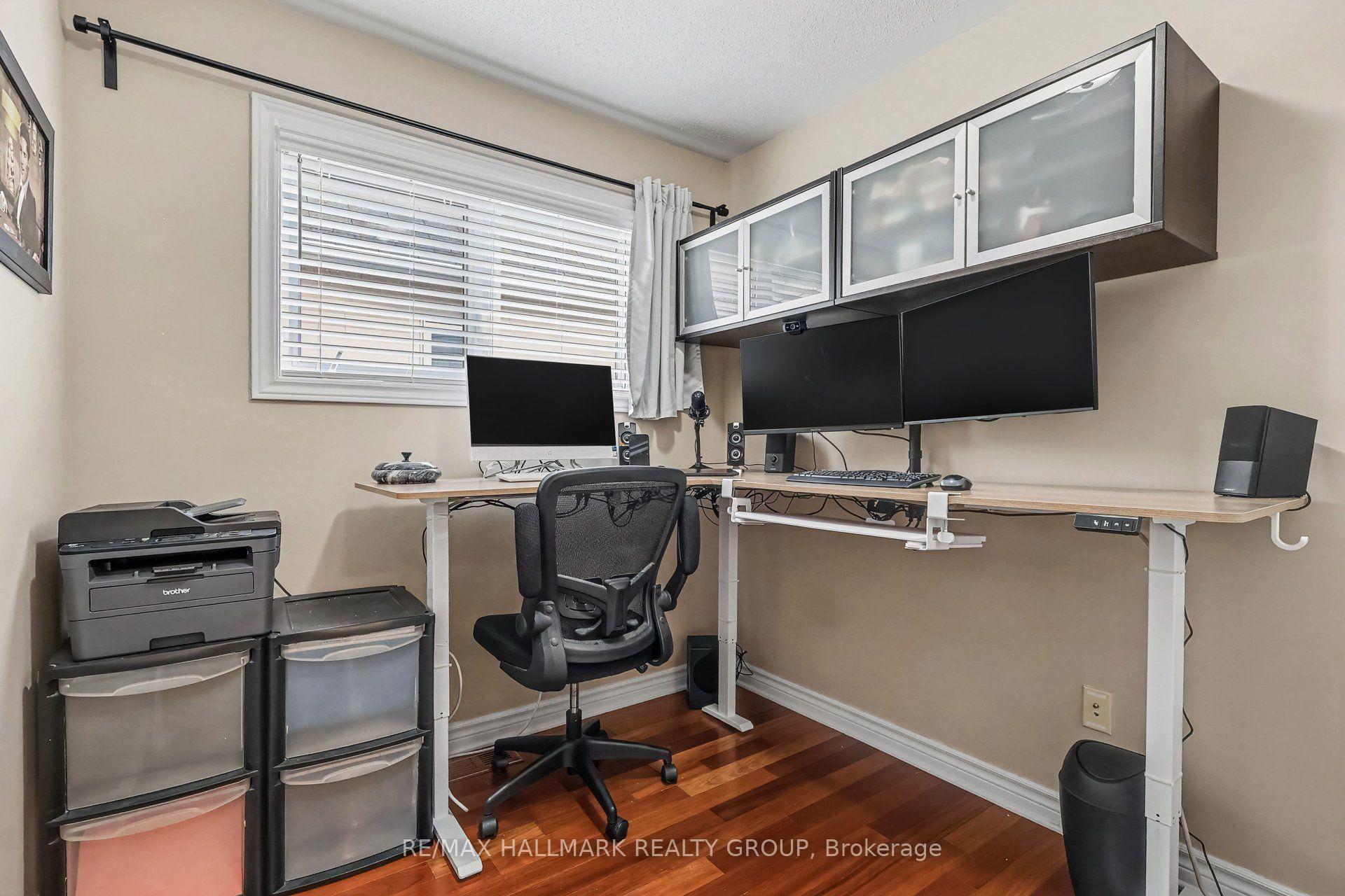 Photo 15 of 302 Grayburn Way, Ottawa, Barrhaven - Strandherd — HOMEH