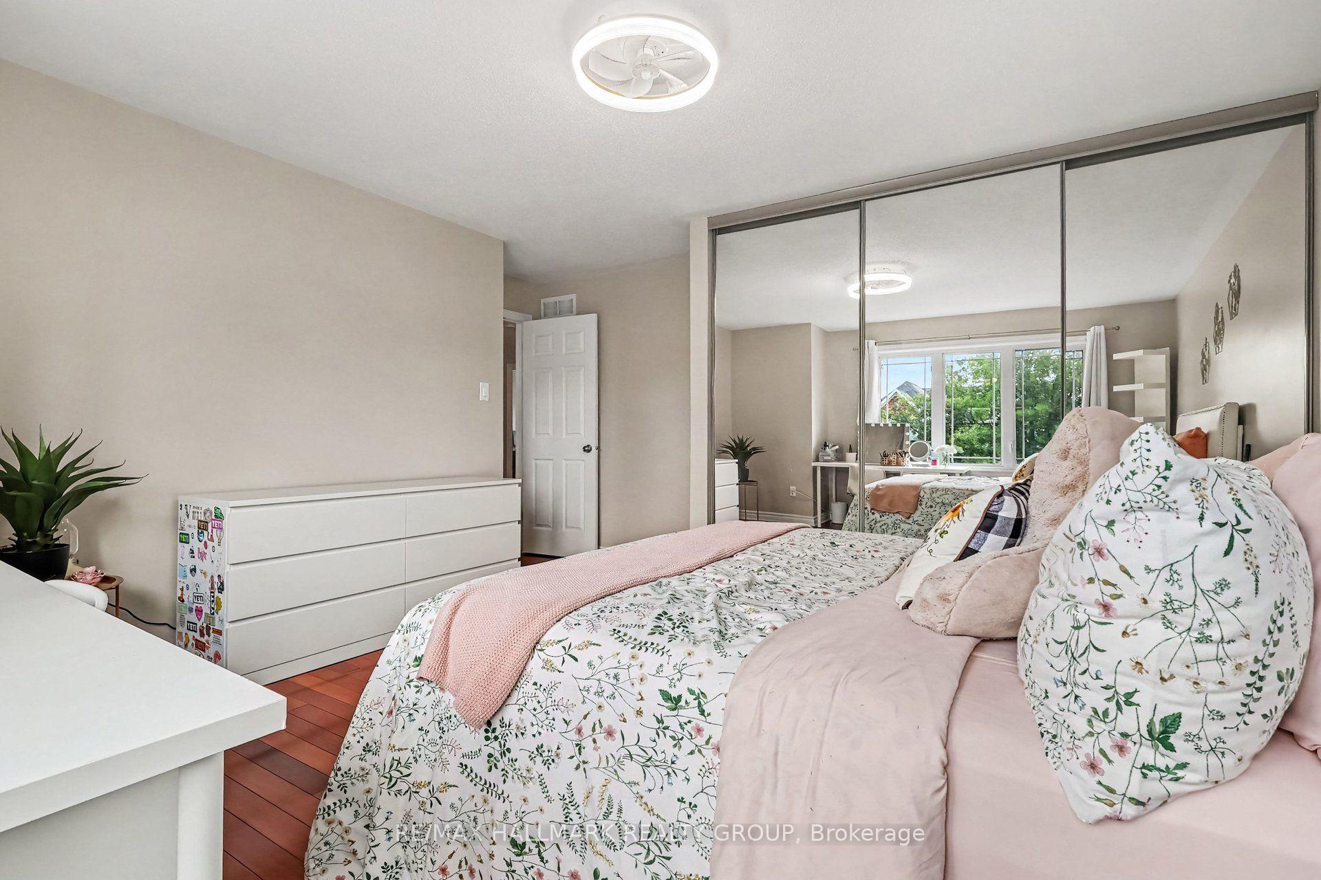 Photo 17 of 302 Grayburn Way, Ottawa, Barrhaven - Strandherd — HOMEH