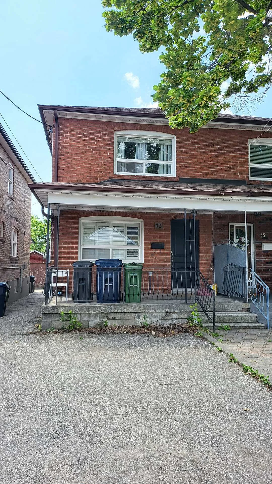 Front of 43 Bowie Avenue