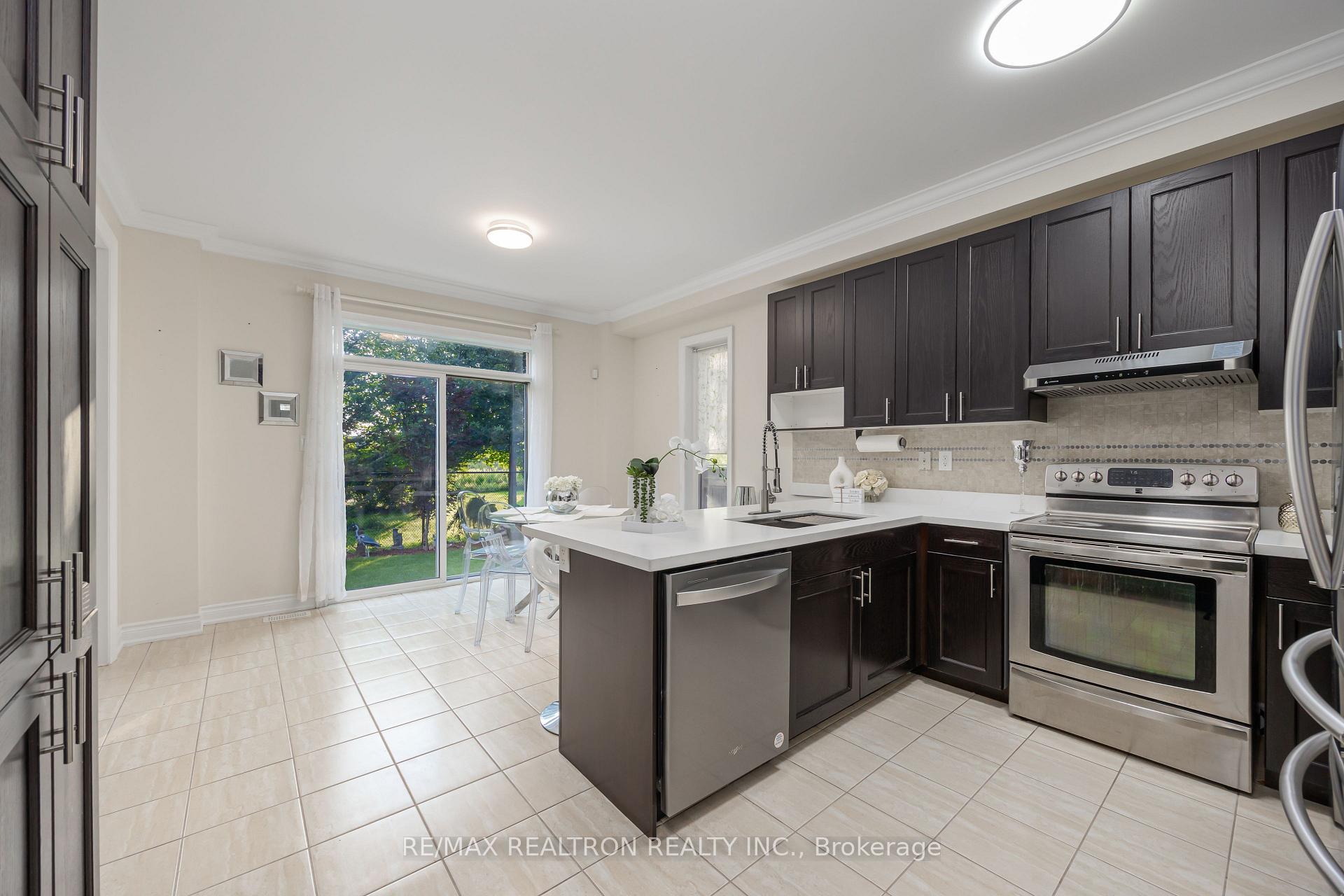 Photo 12 of 23 Beverton Crescent, Ajax, Northwest Ajax — HOMEH