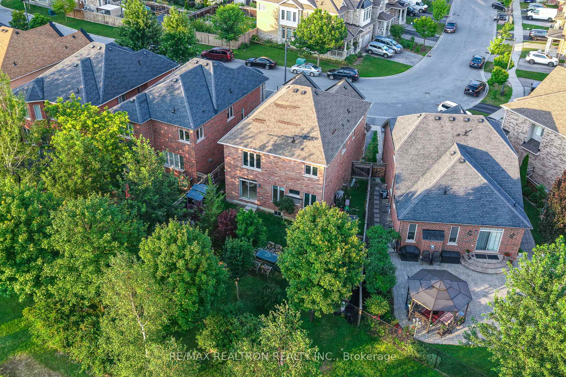 Photo 36 of 23 Beverton Crescent, Ajax, Northwest Ajax — HOMEH