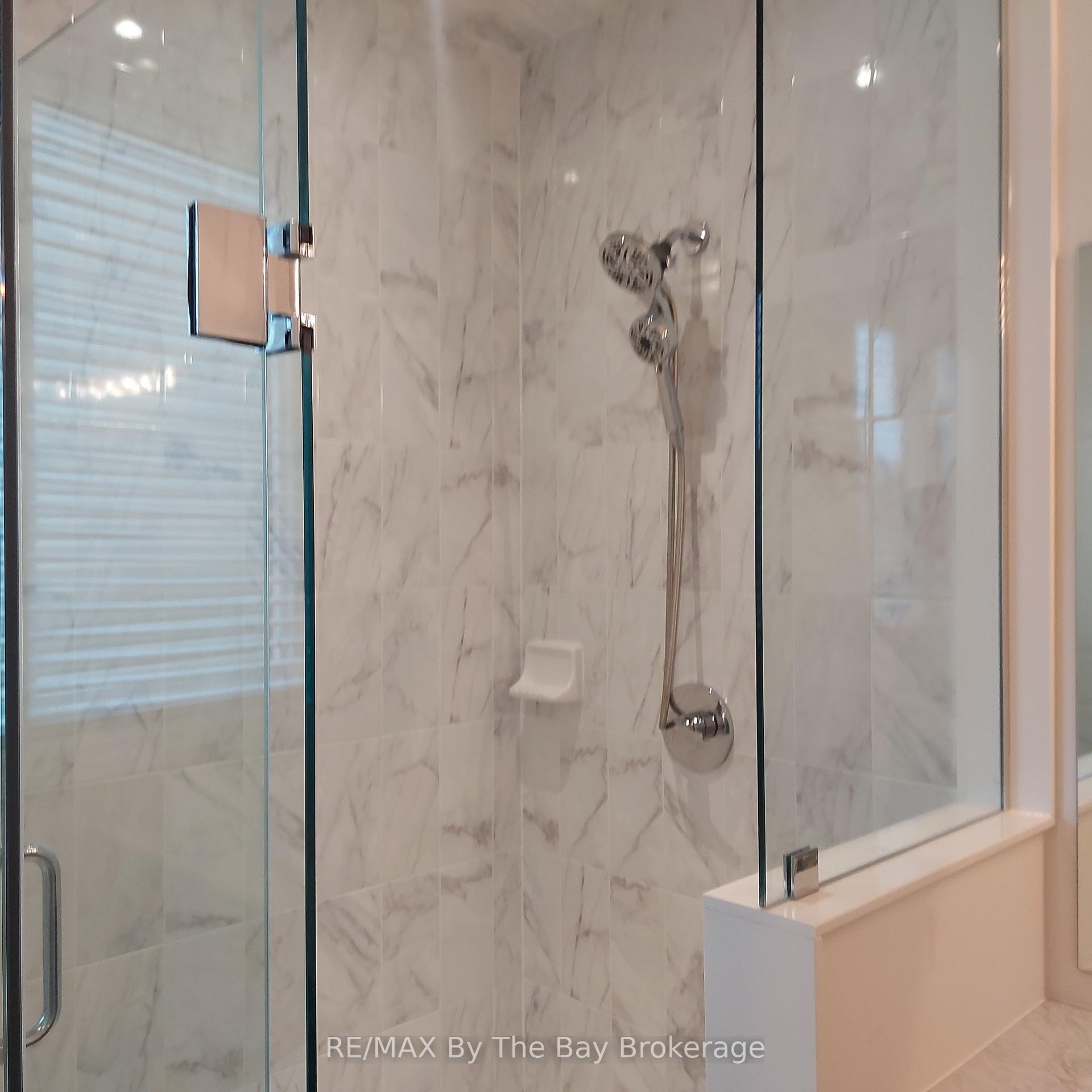 Photo 15 of Unit UPPER, 92 Berkely Street, Wasaga Beach — HOMEH