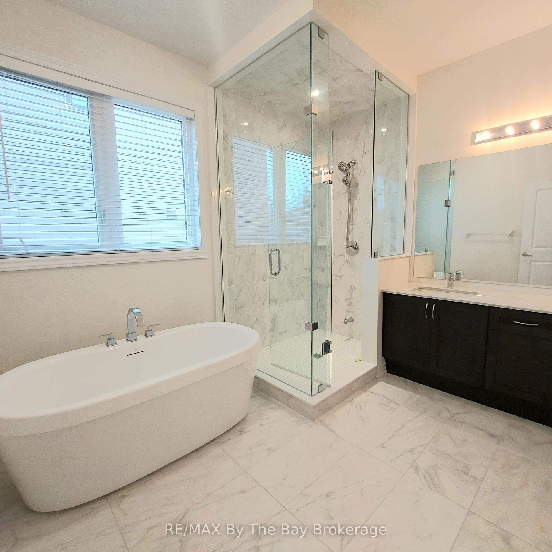 Photo 17 of Unit UPPER, 92 Berkely Street, Wasaga Beach — HOMEH