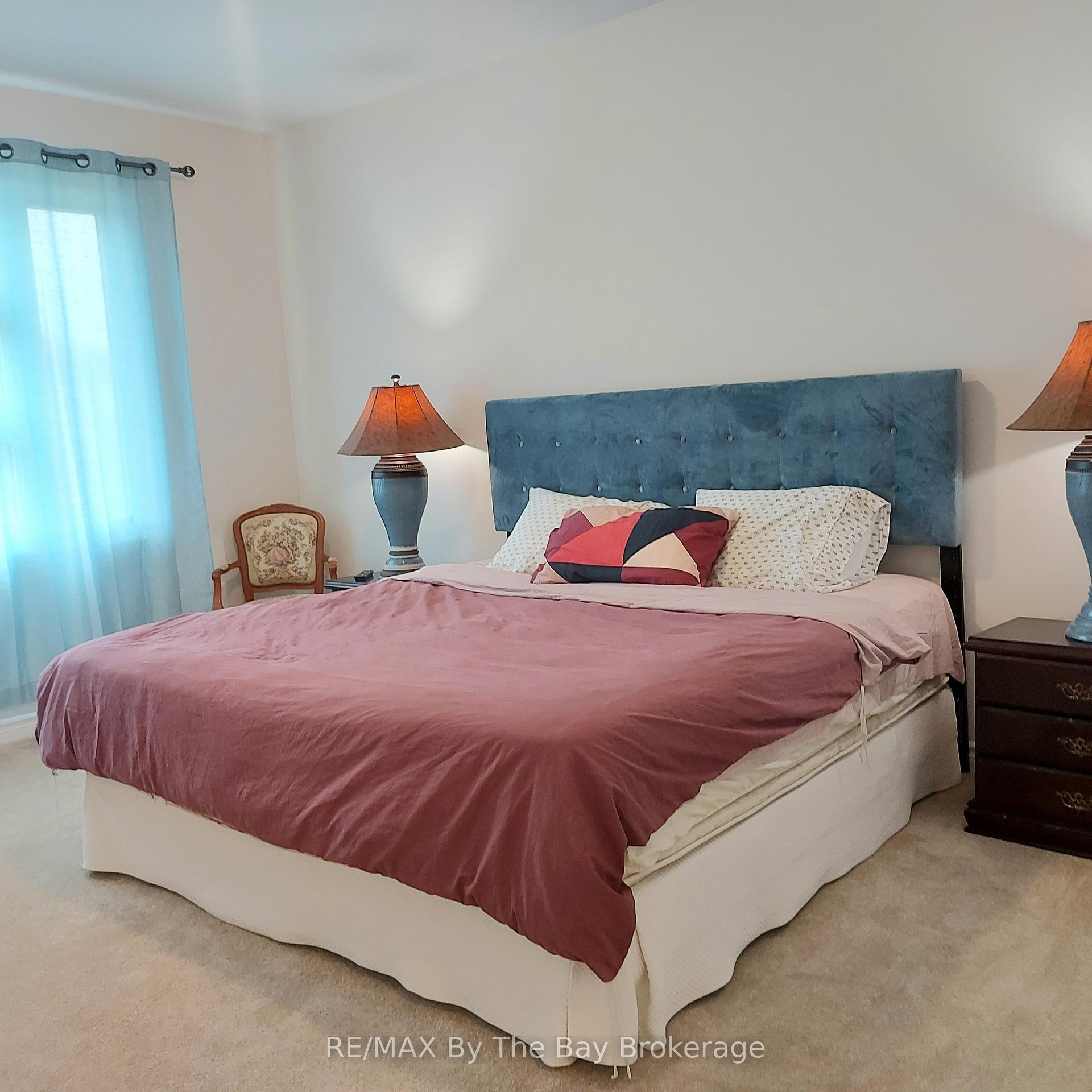 Photo 20 of Unit UPPER, 92 Berkely Street, Wasaga Beach — HOMEH